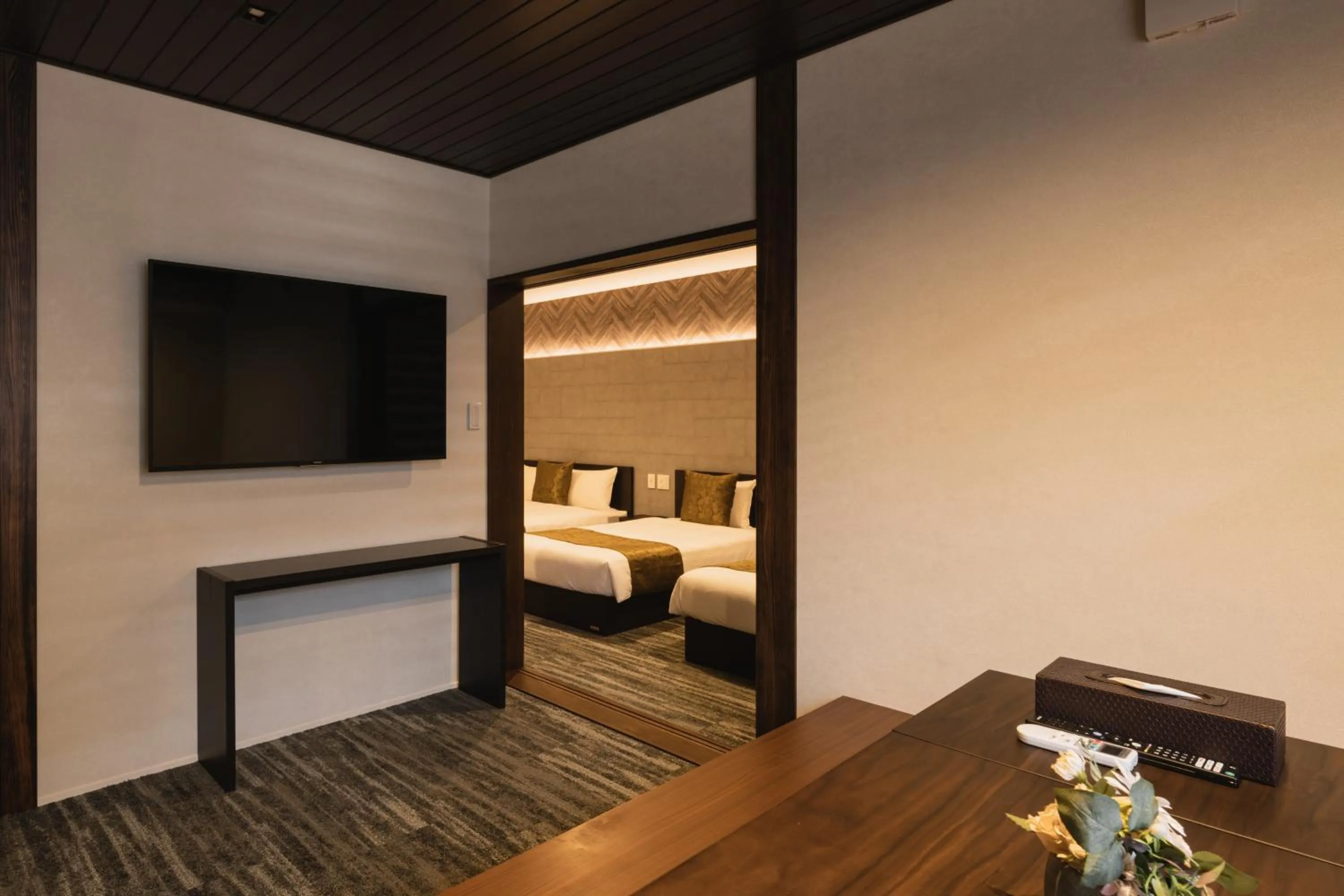 TV and multimedia, Bed in GRAND BASE Crane