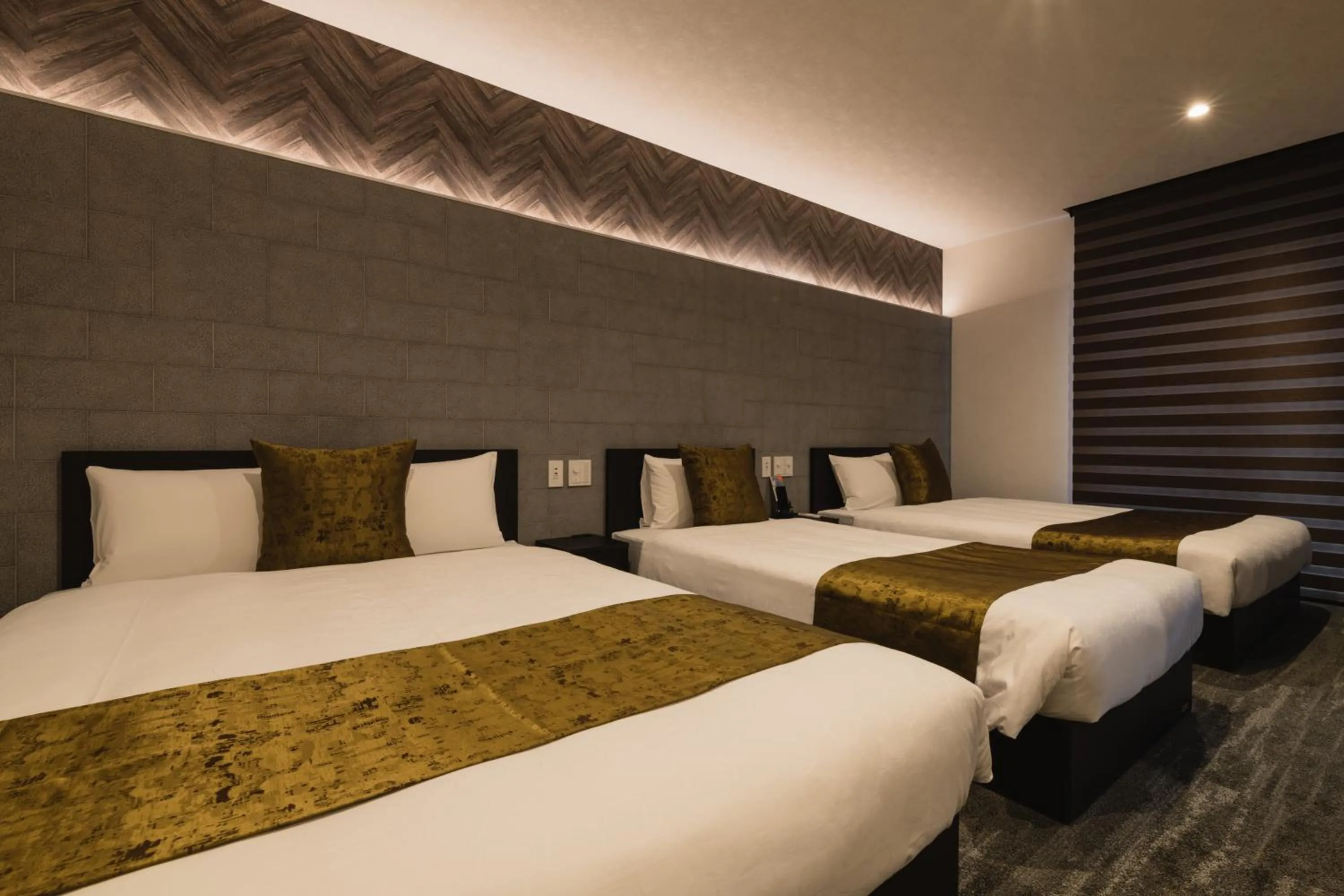 Bed in GRAND BASE Crane