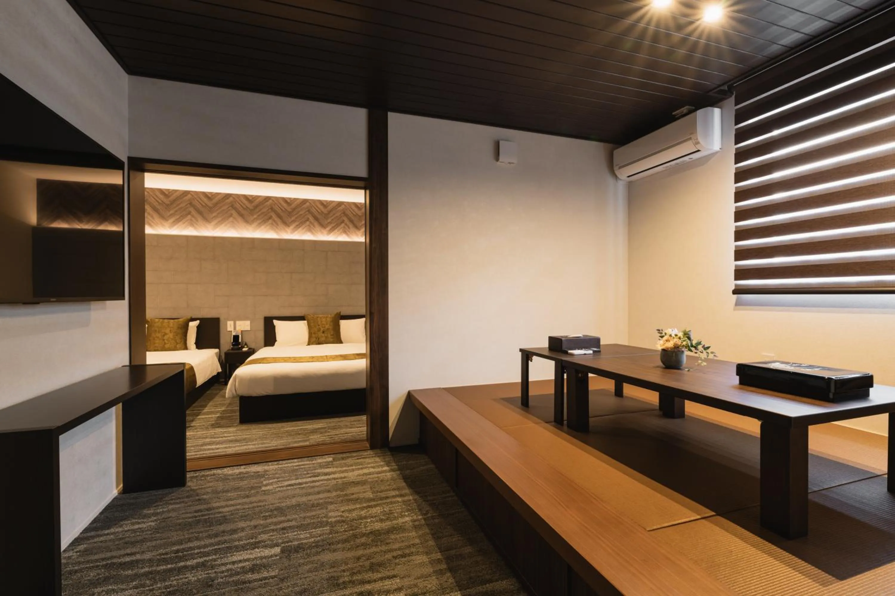 TV and multimedia, Bed in GRAND BASE Crane