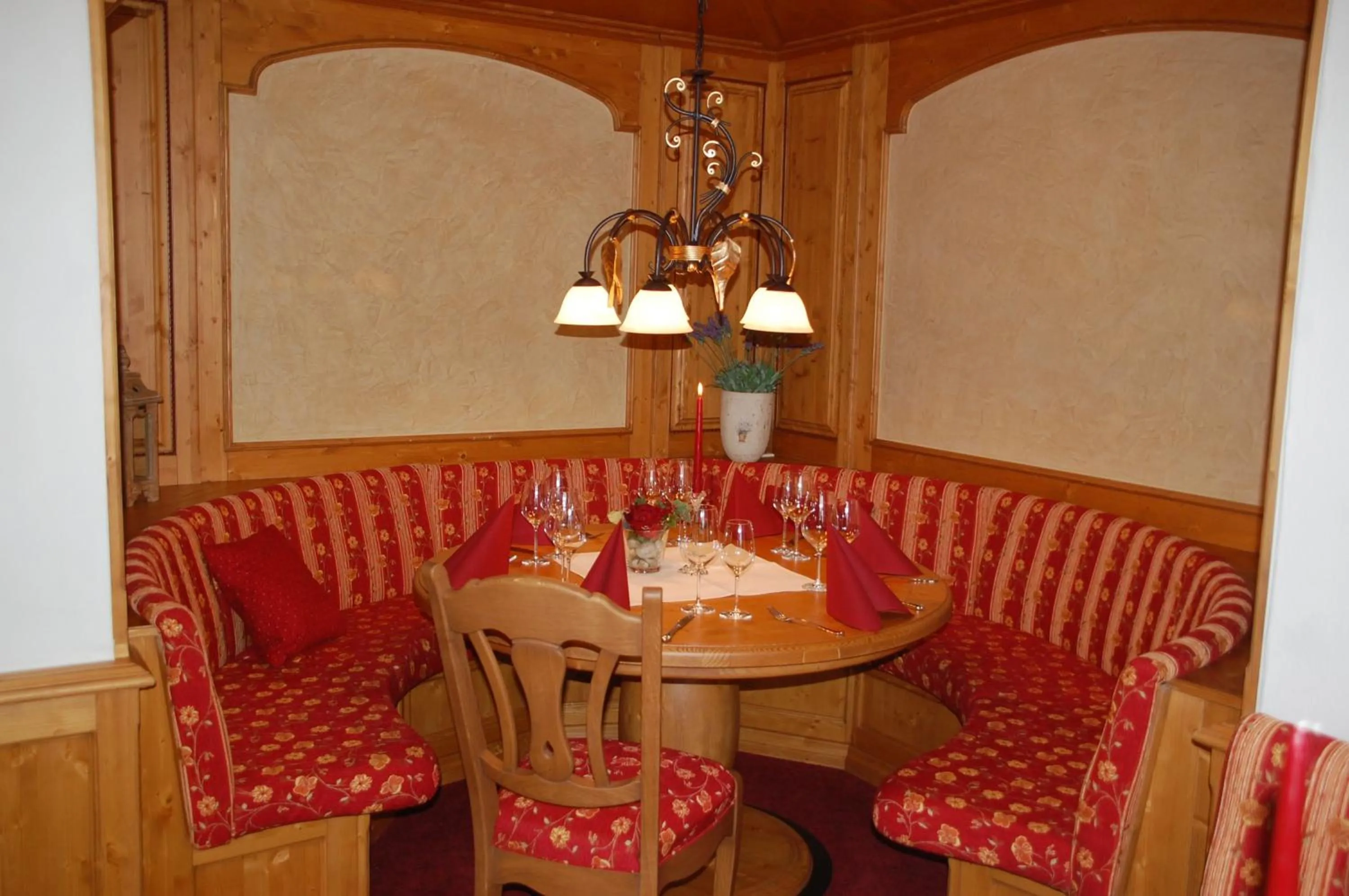 Restaurant/places to eat in Landhotel Halbfas-Alterauge