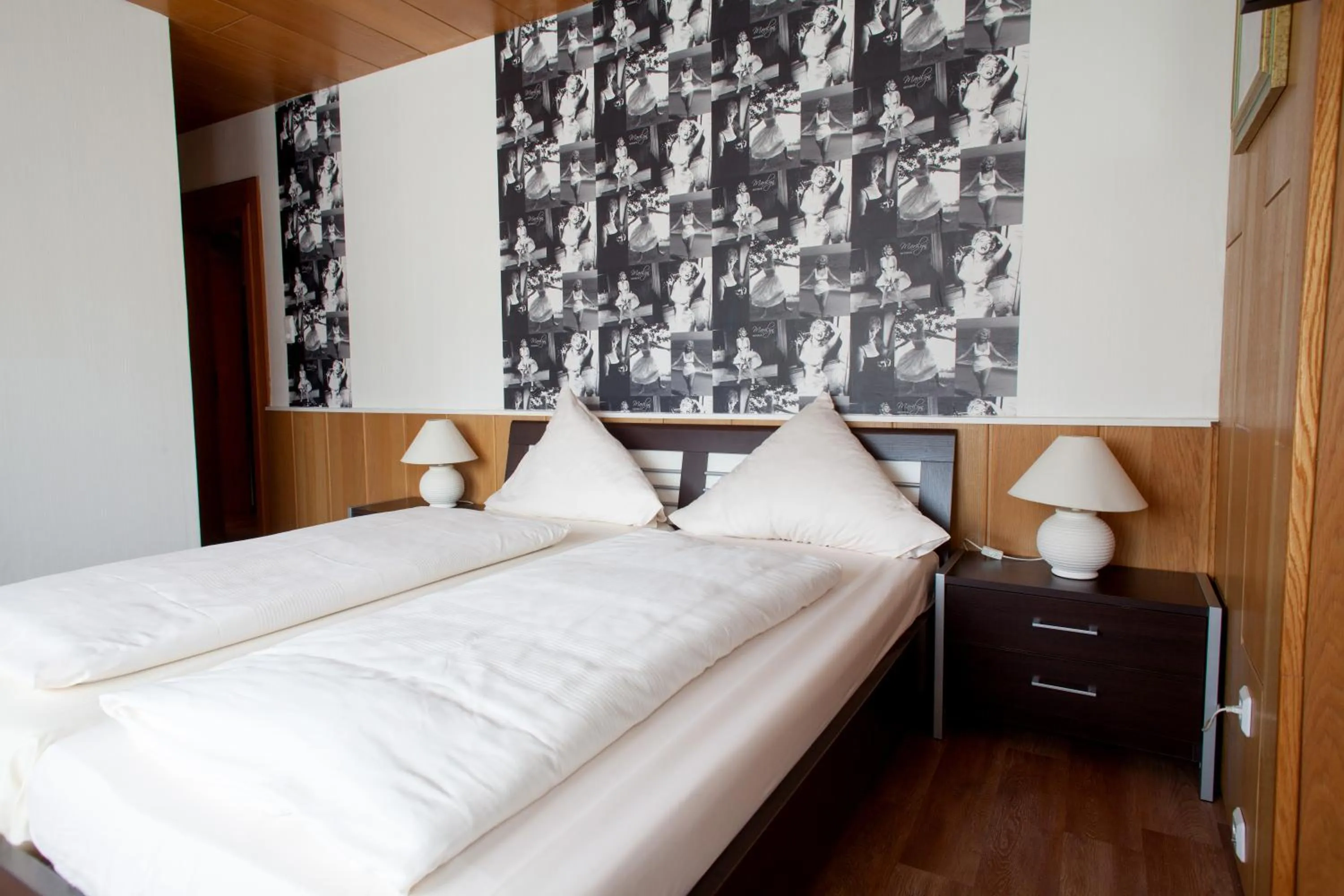 Photo of the whole room, Bed in Hotel Nassauer Hof