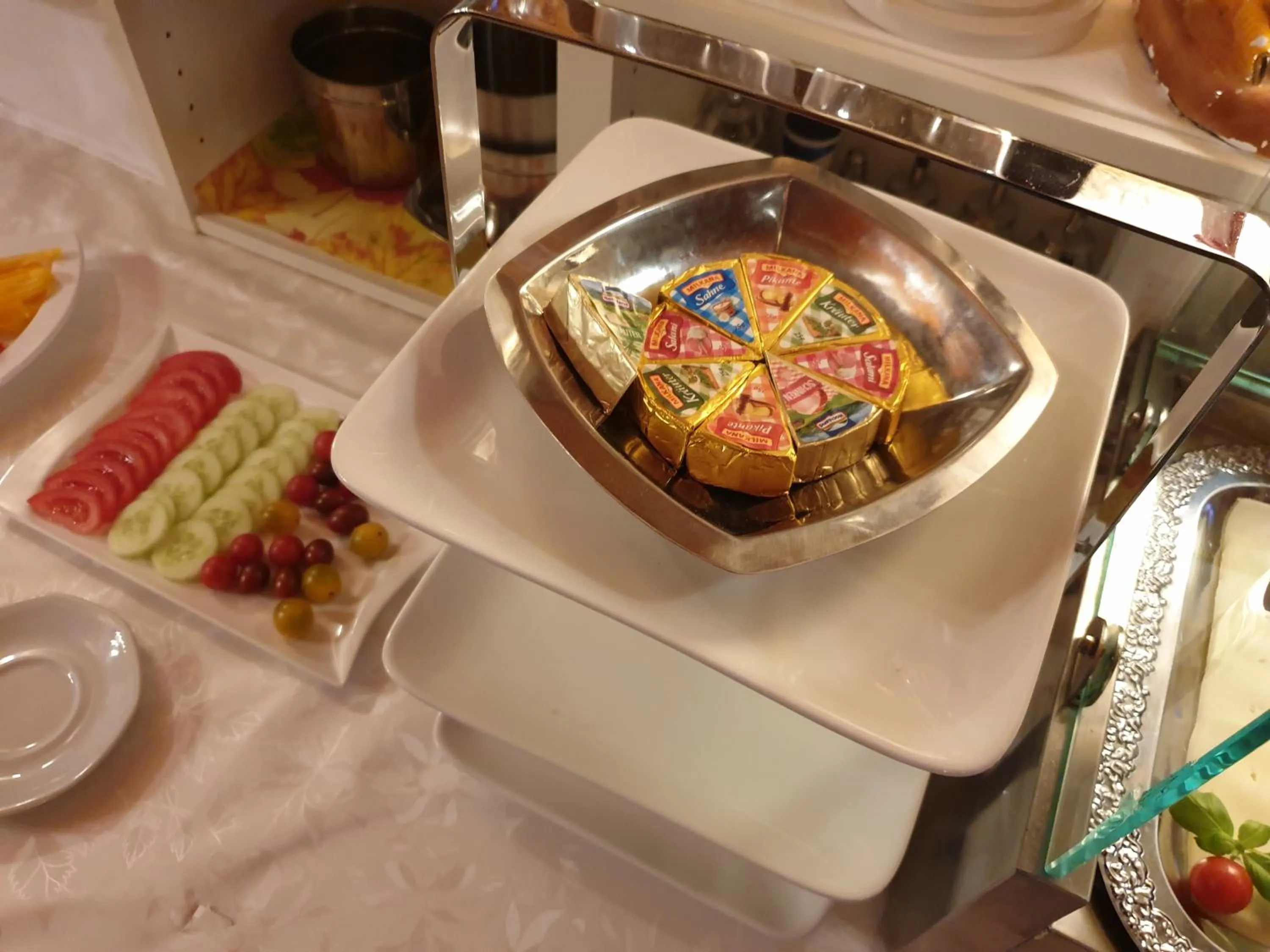 Buffet breakfast in Hotel Nassauer Hof