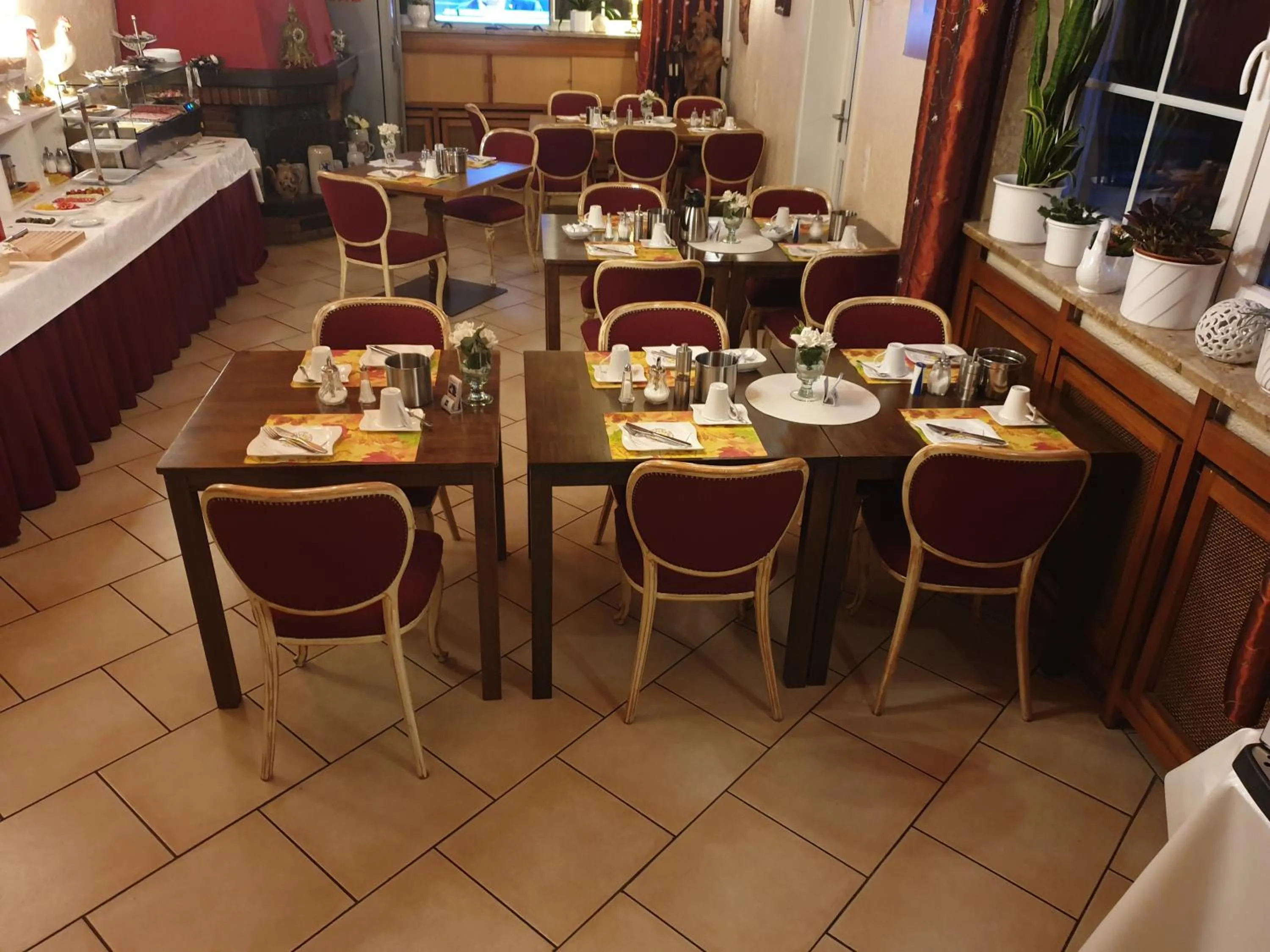 Restaurant/places to eat in Hotel Nassauer Hof