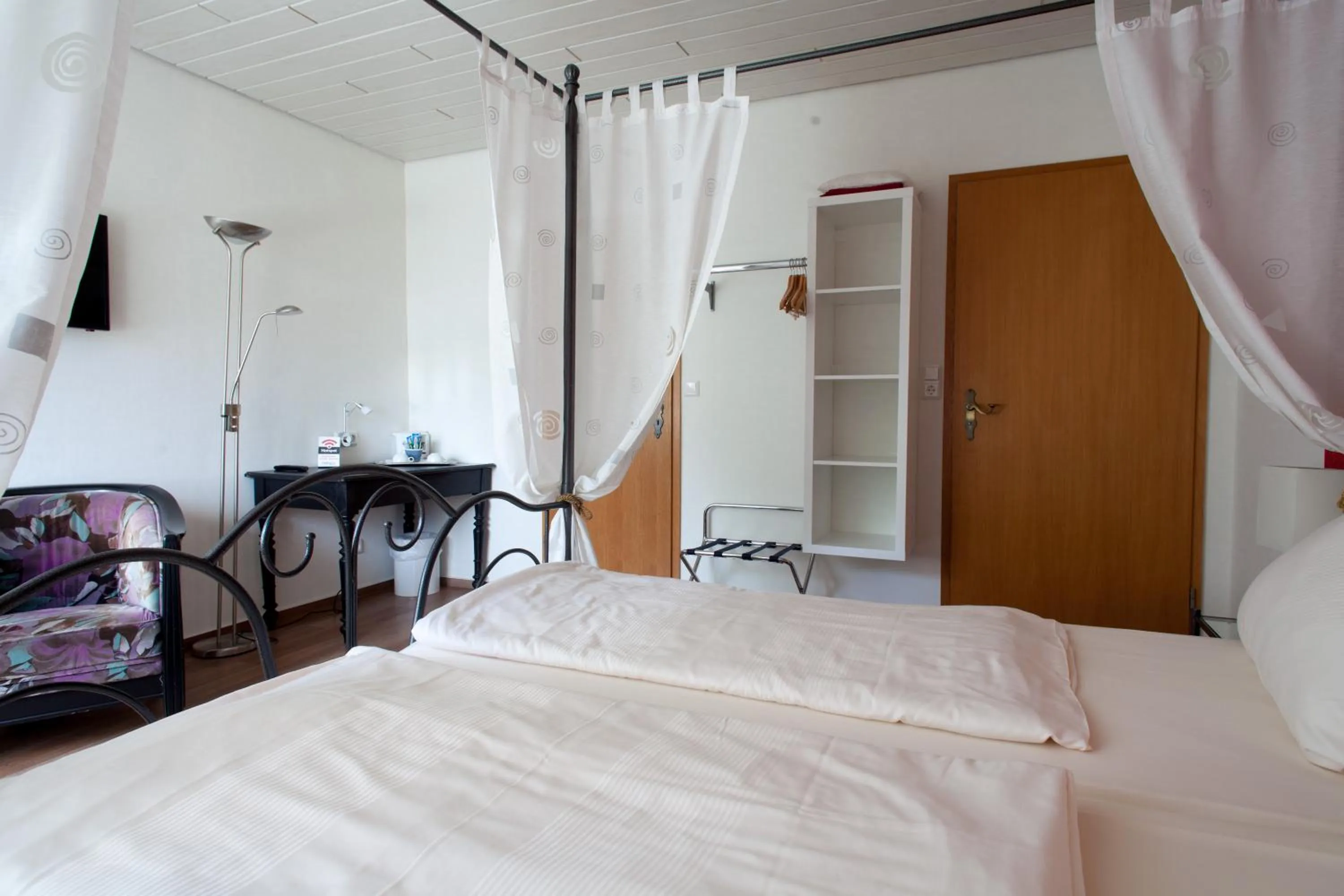 Photo of the whole room, Bed in Hotel Nassauer Hof