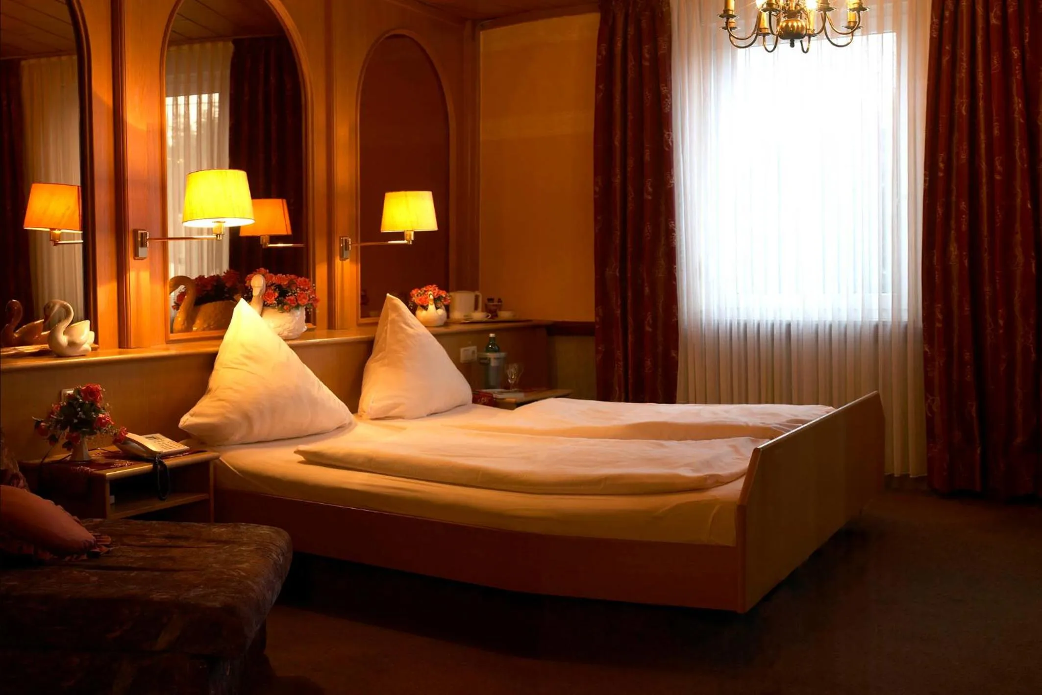 Photo of the whole room, Bed in Hotel Nassauer Hof
