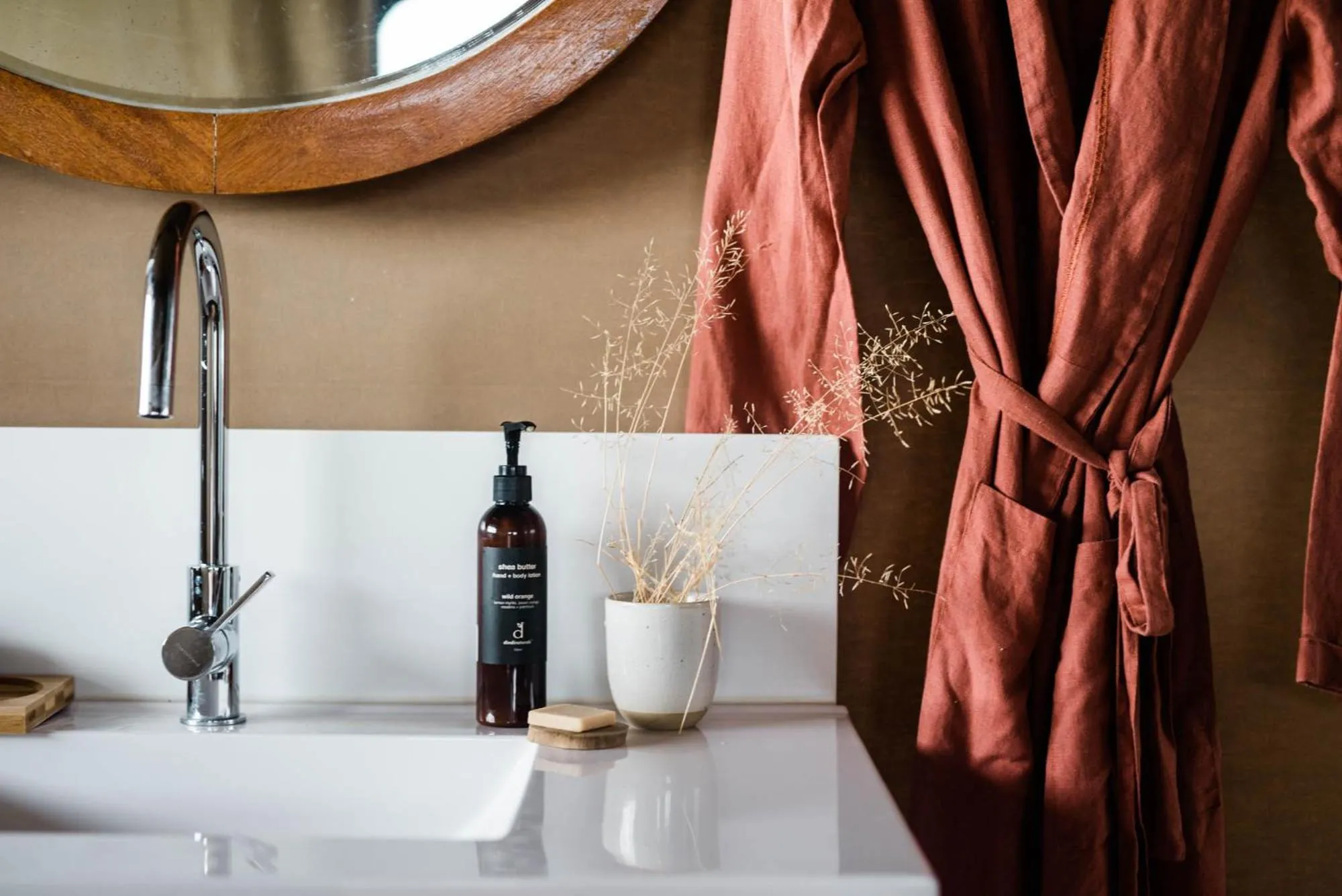 Property building in Mitchell Grass Retreat