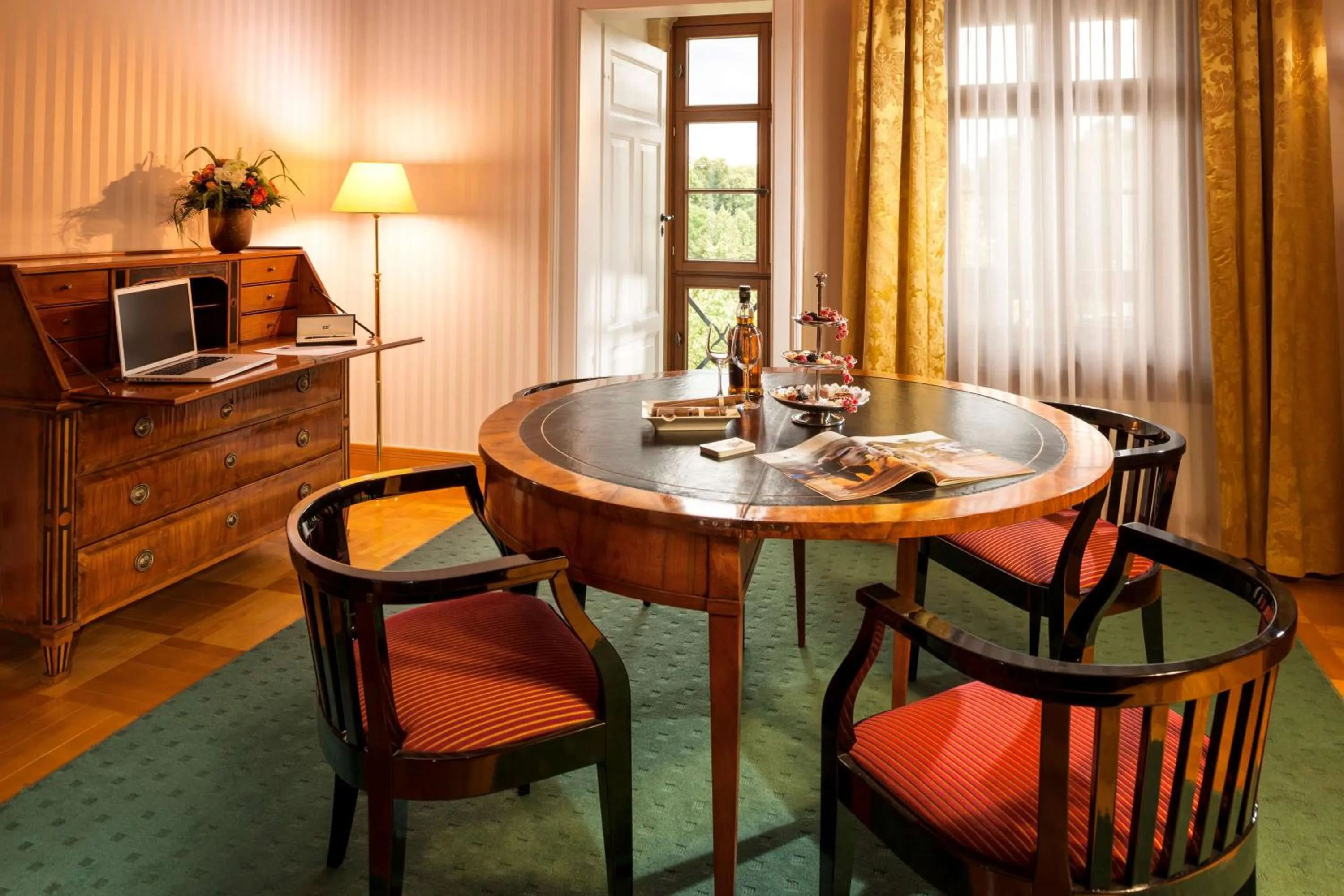 TV and multimedia in Dorint Am Goethepark Weimar