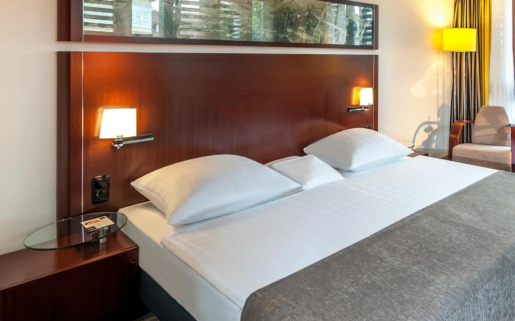 Bed in Dorint Am Goethepark Weimar