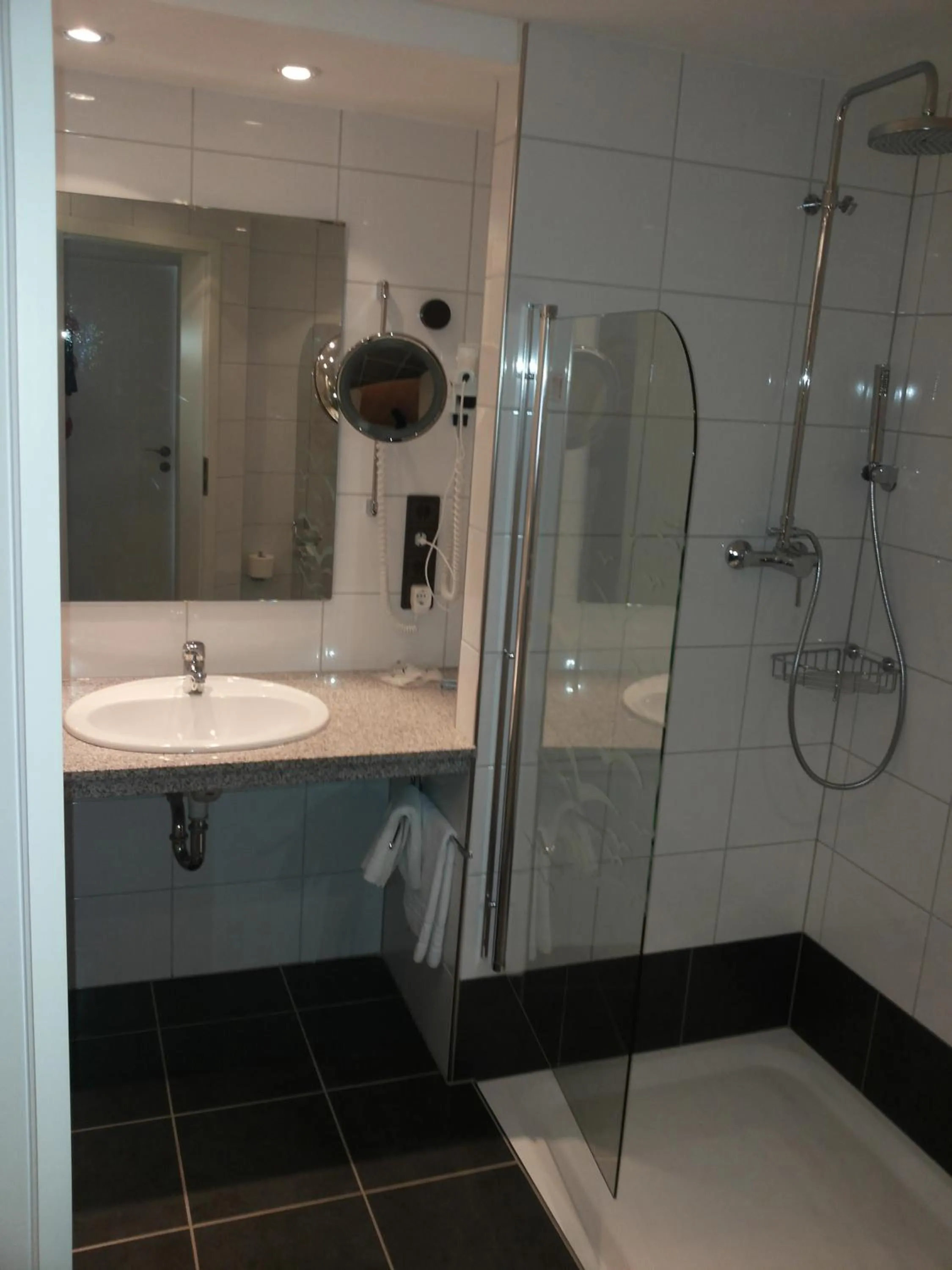 Bathroom in Burghotel Volmarstein