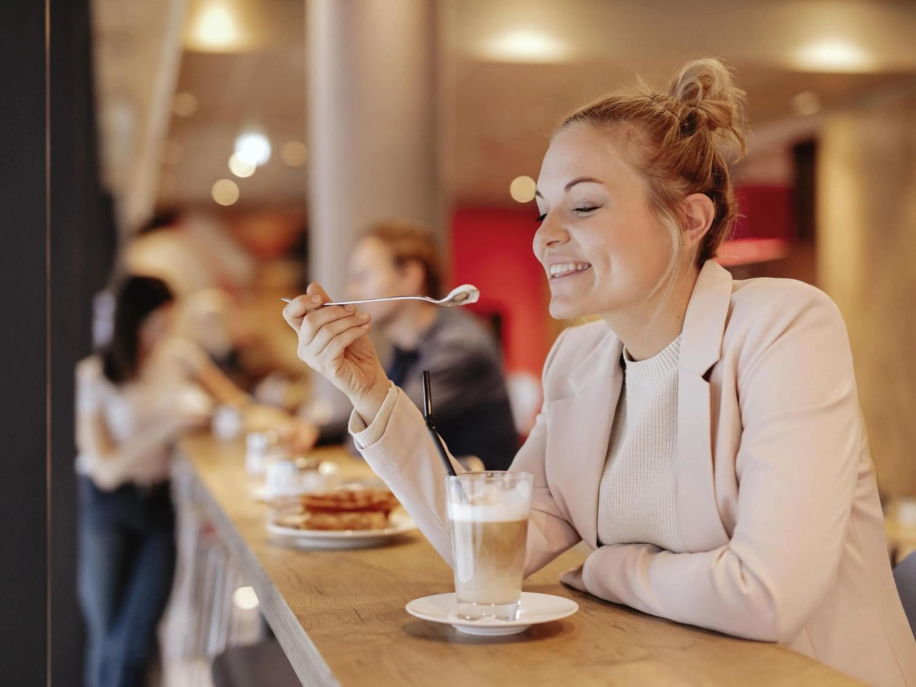 Lounge or bar in Mercure Hotel Potsdam City