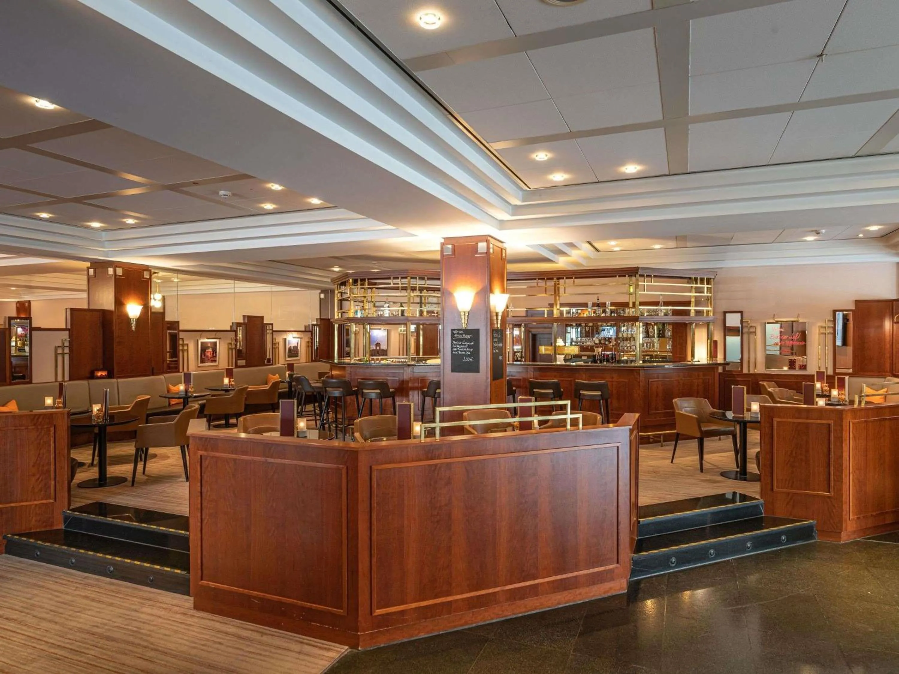 Lounge or bar in Mercure Hotel Potsdam City