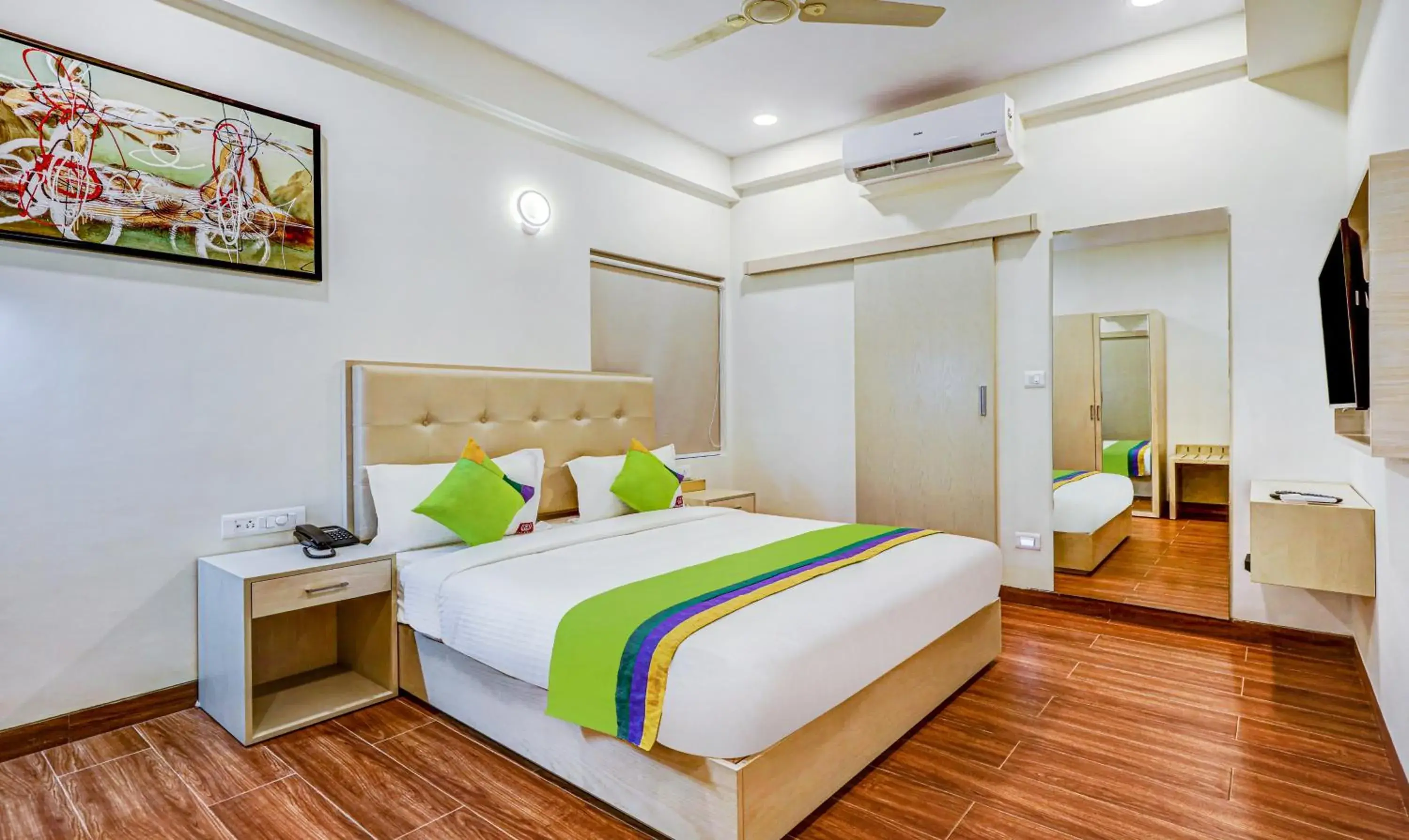 Standard Double or Twin Room - single occupancy in Treebo Galaxy Suites Mathikere Standard Double or Twin Room - single occupancy in Treebo Galaxy Suites Mathikere