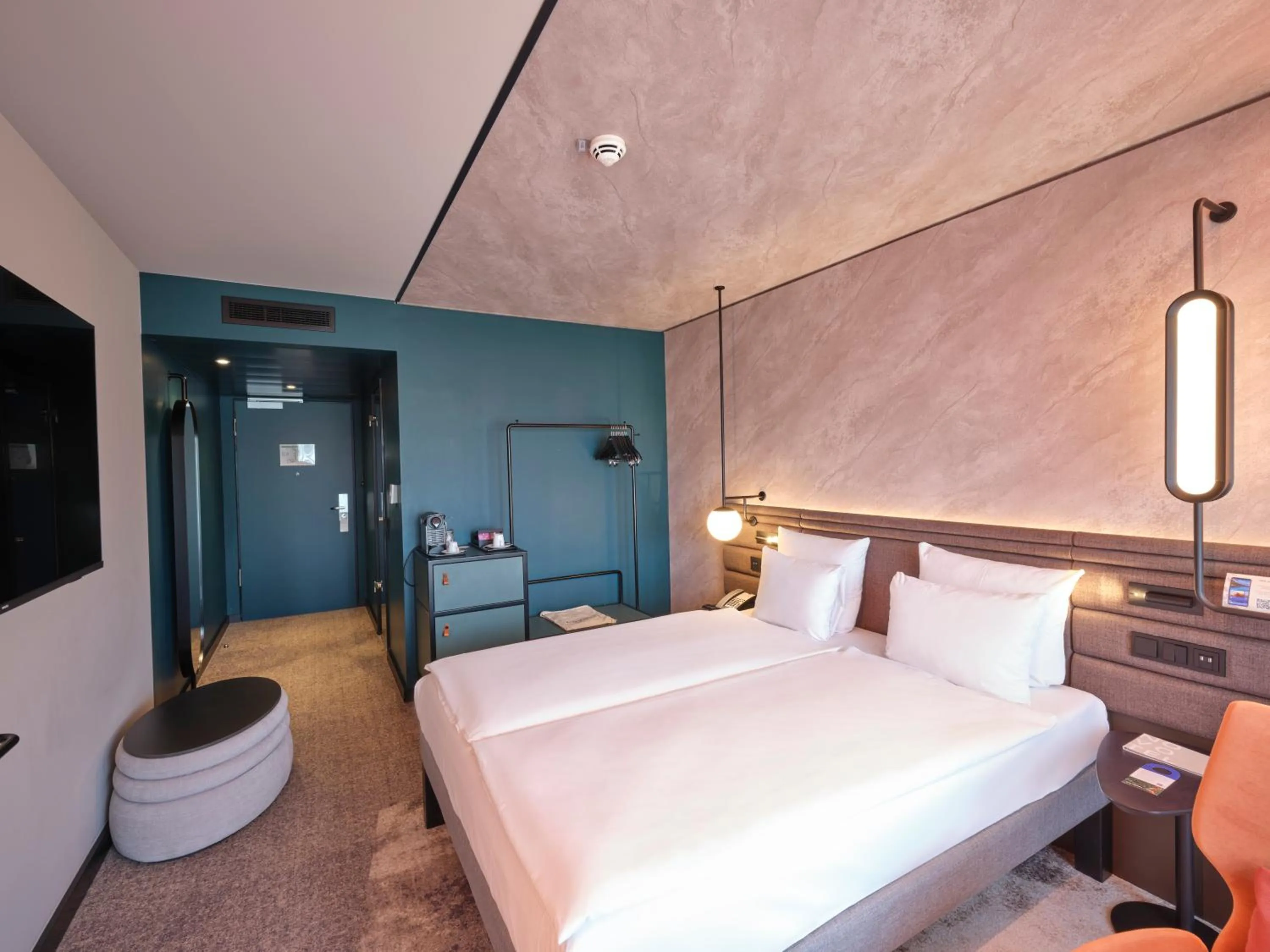 Bed in Novotel München City