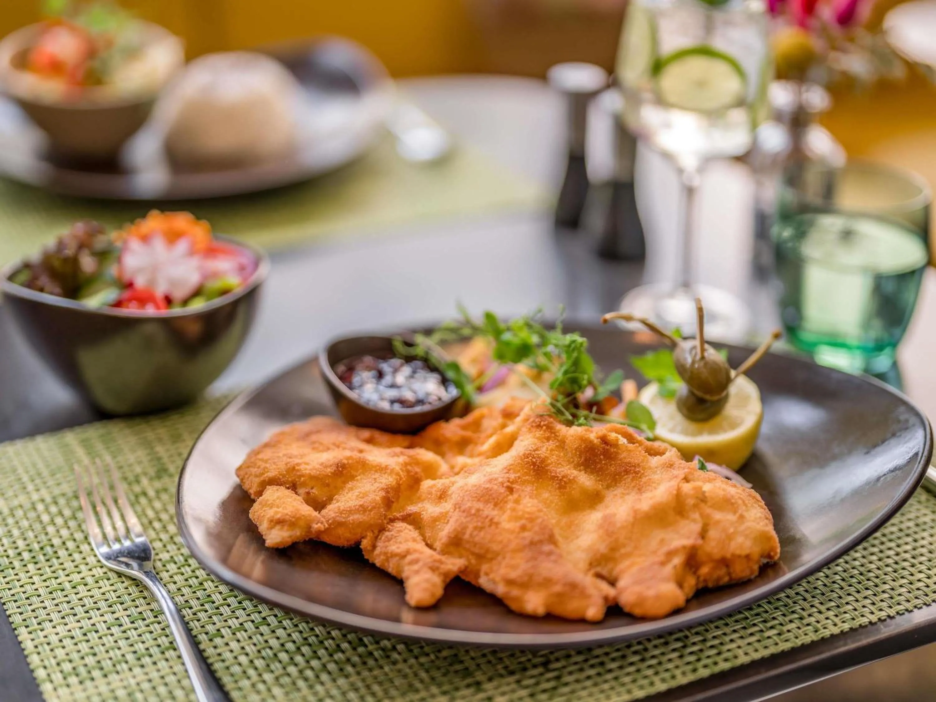 Lounge or bar in Novotel München City