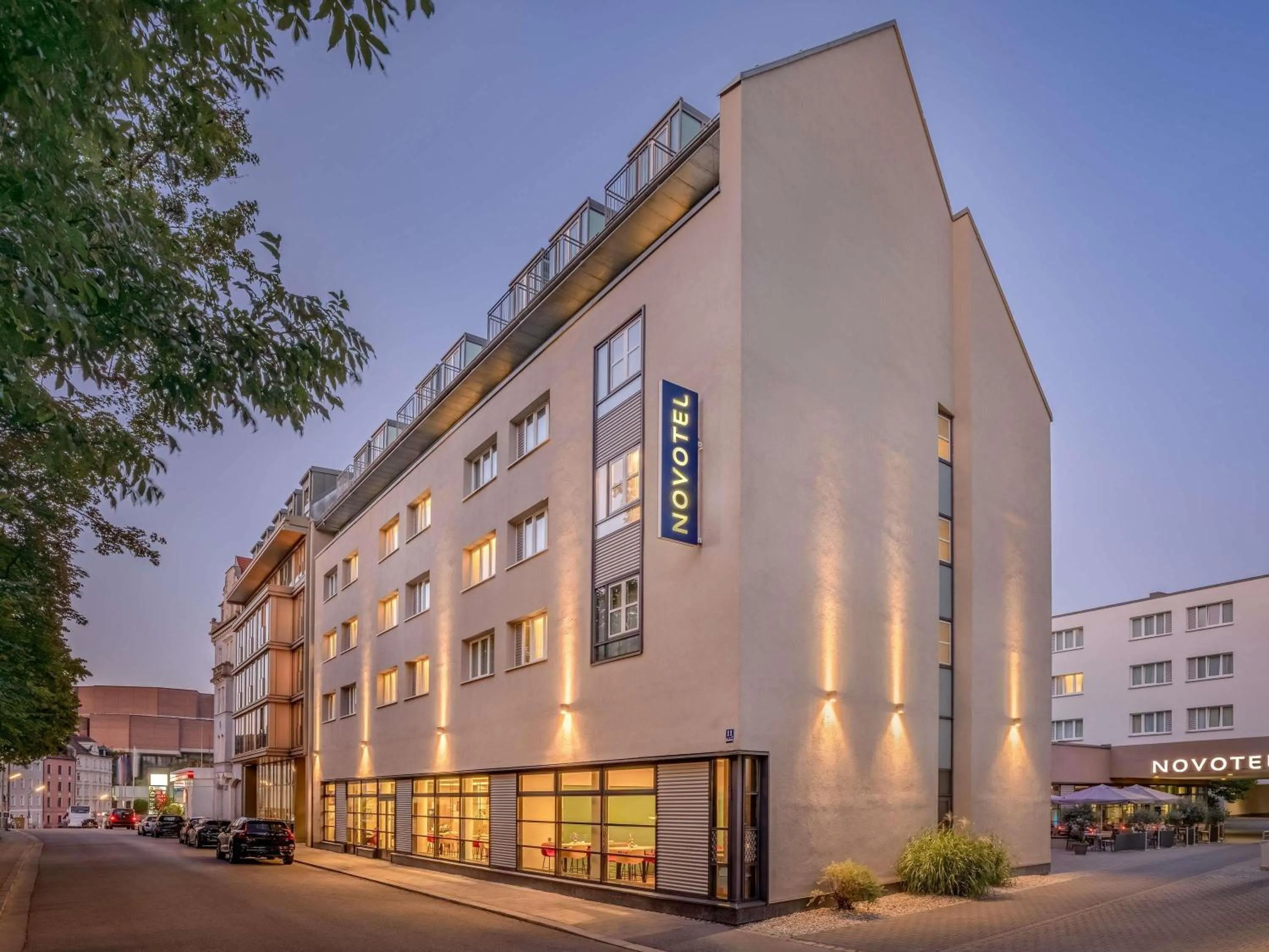 Property building in Novotel München City