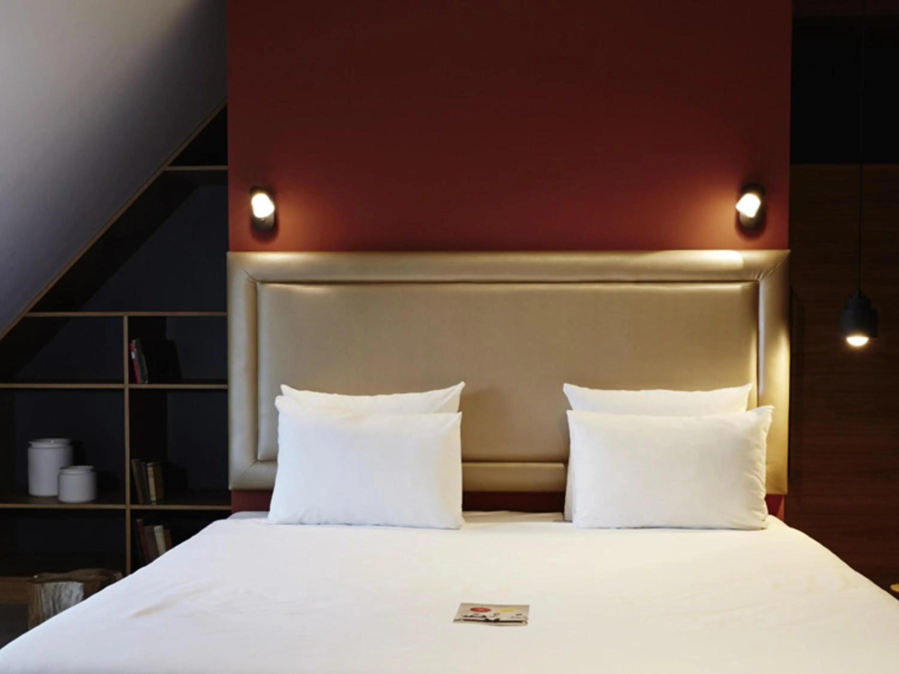 Bedroom, Bed in Novotel München City