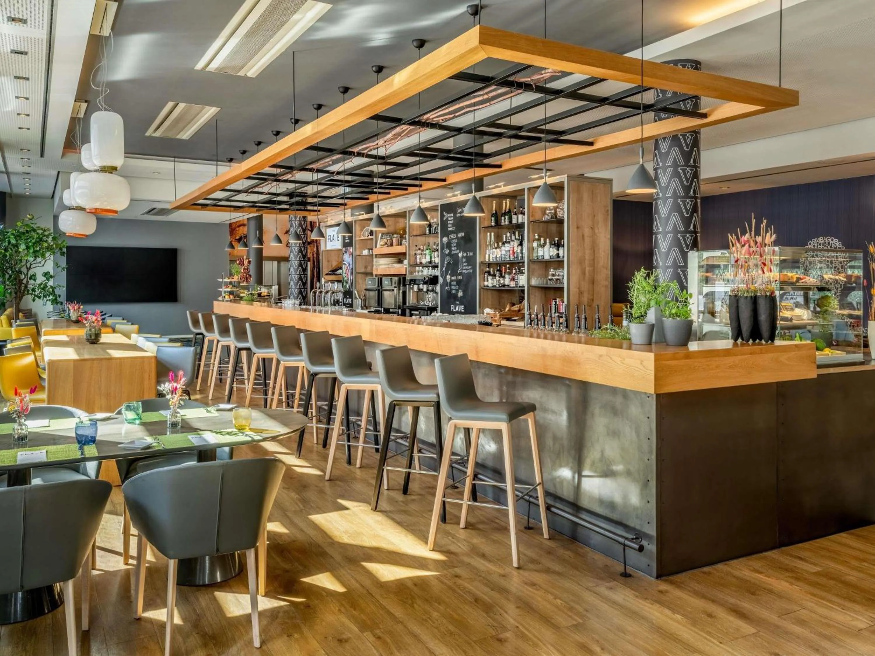 Property building in Novotel München City