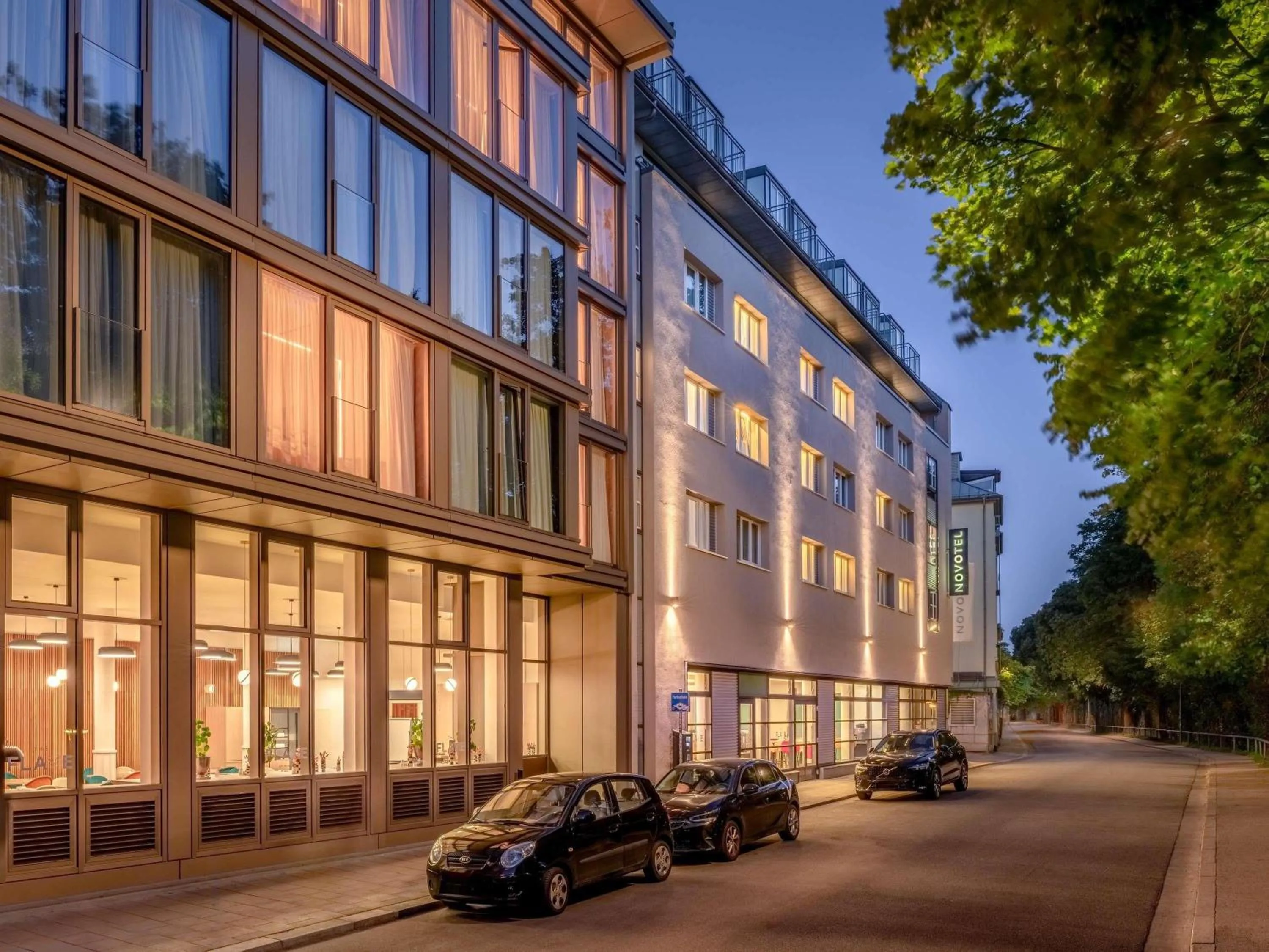 Property building in Novotel München City