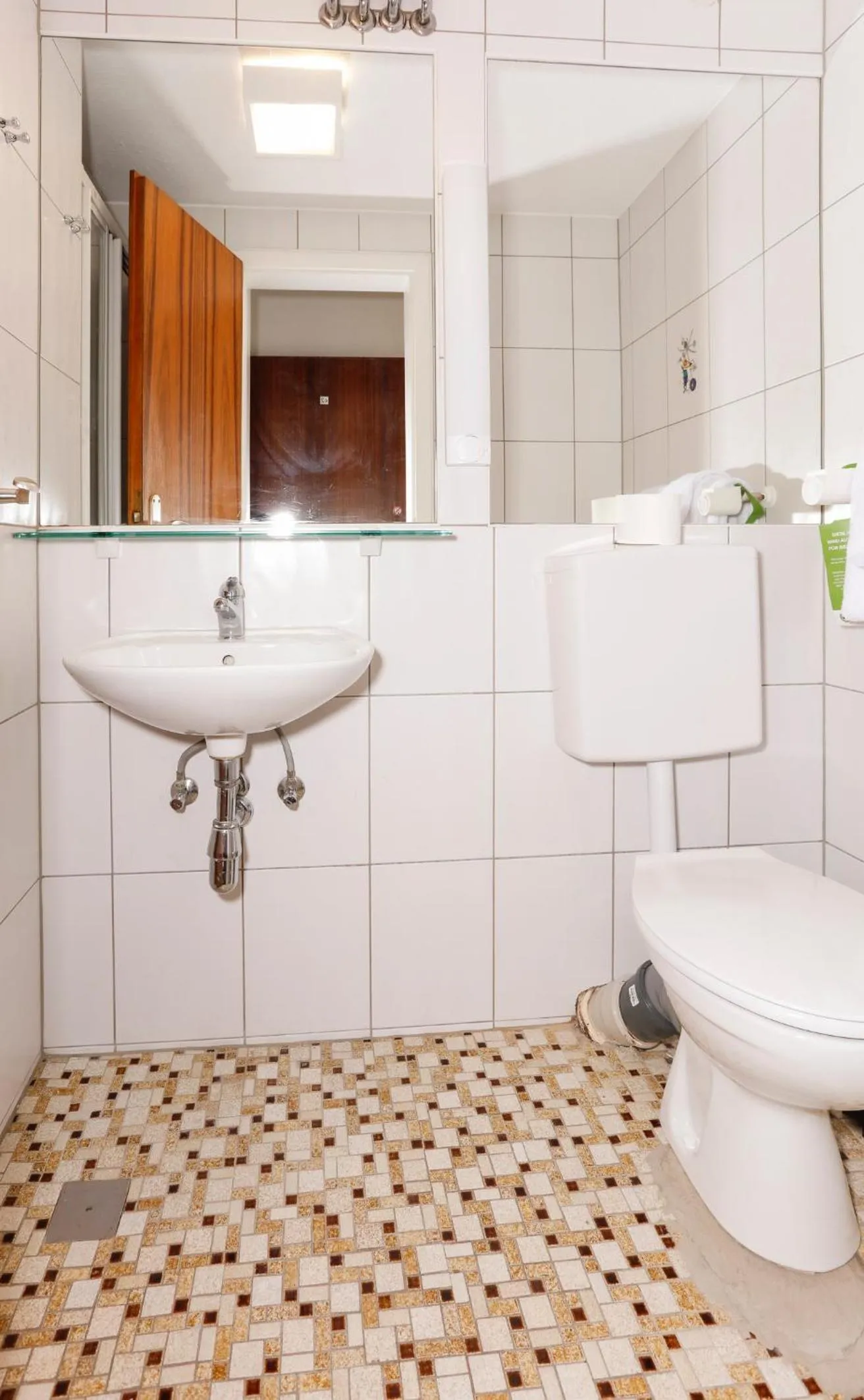 Toilet in Die Schlafbude