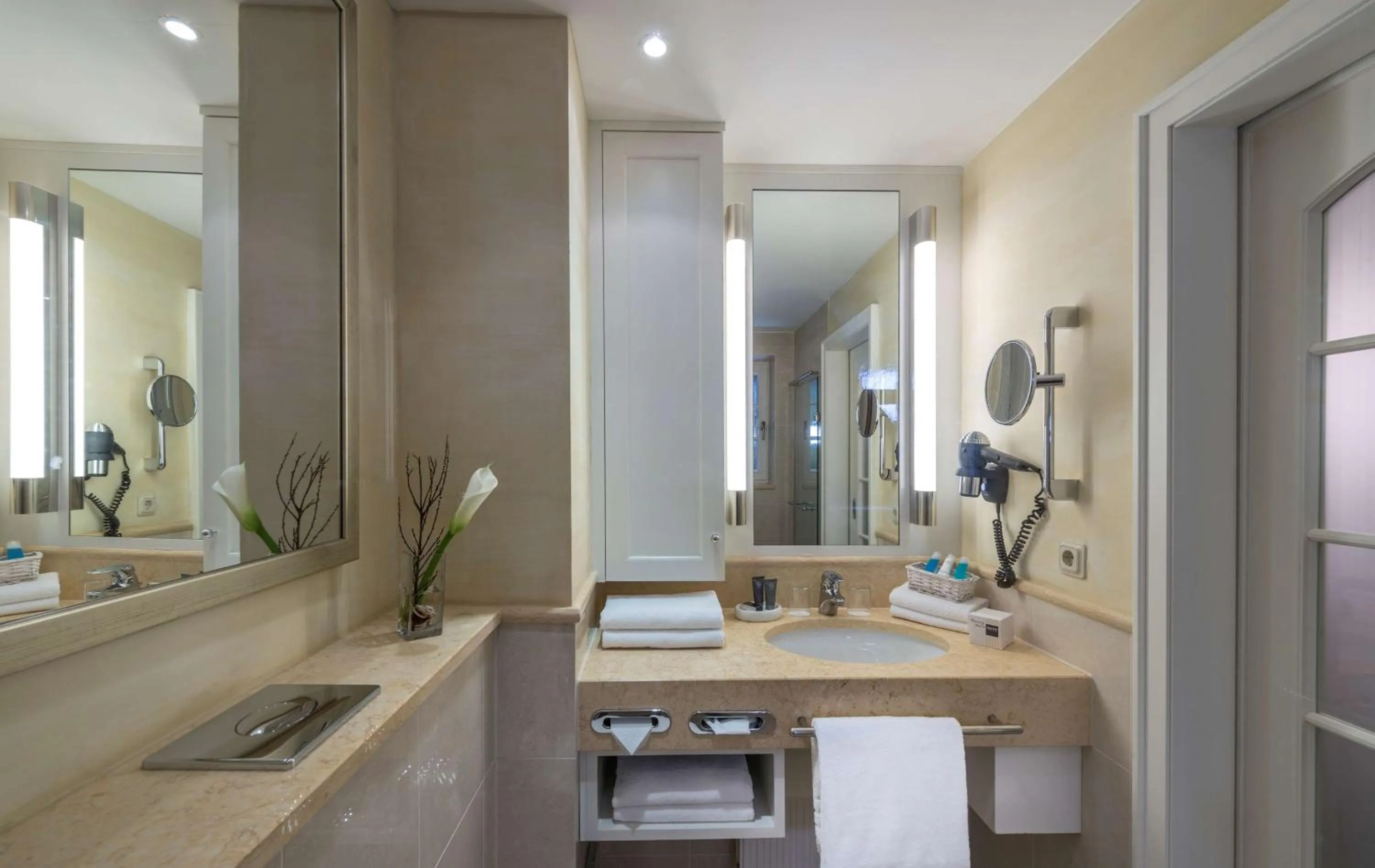 Photo of the whole room in Dorint Strandresort & Spa Westerland/Sylt