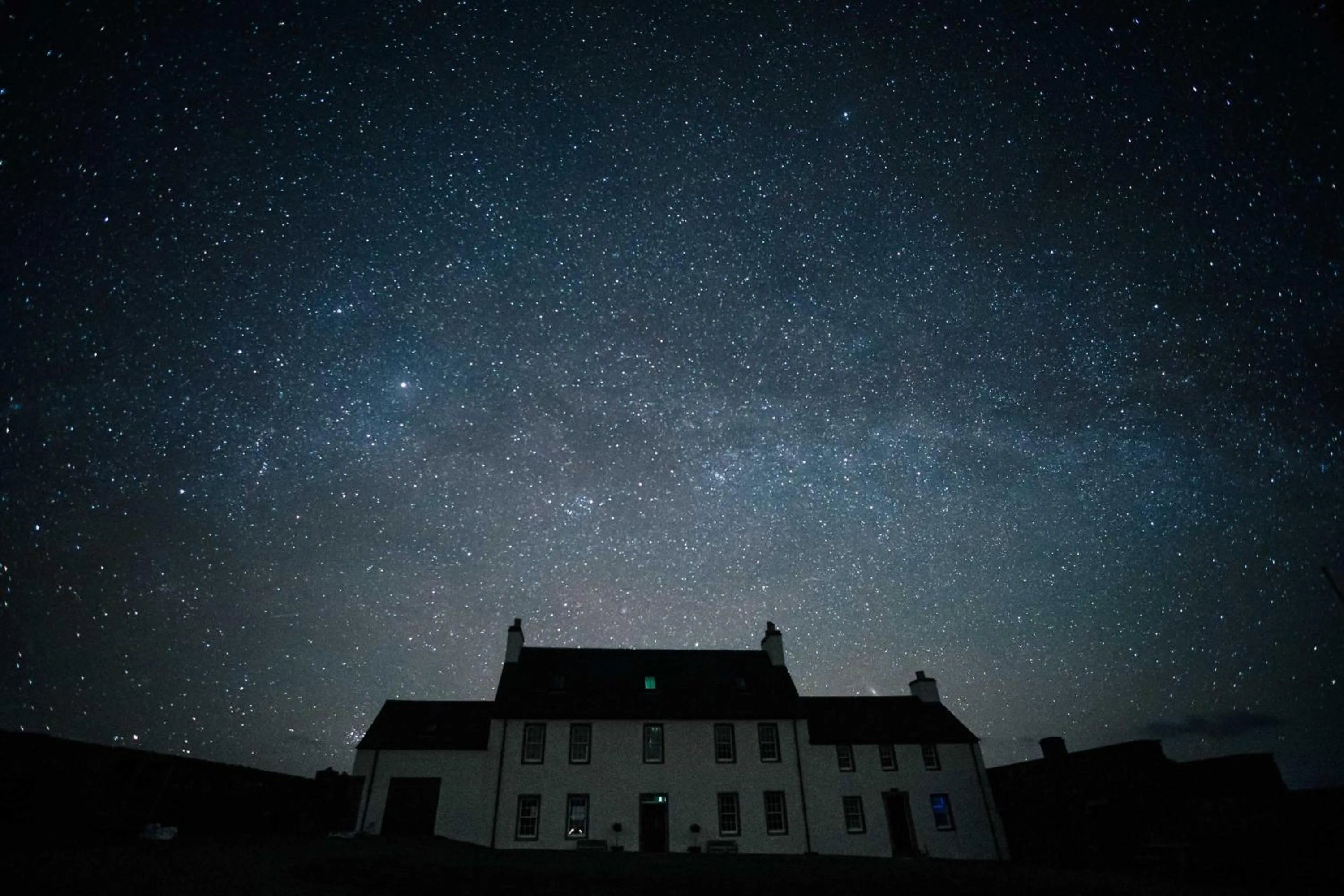 Night in Monkstadt 1745 Restaurant with Rooms