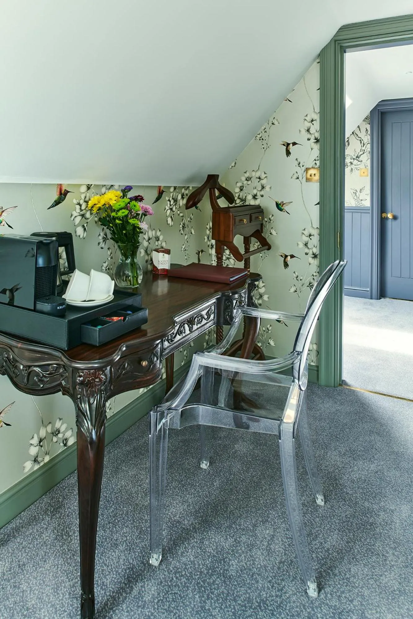 Summer in Monkstadt 1745 Restaurant with Rooms