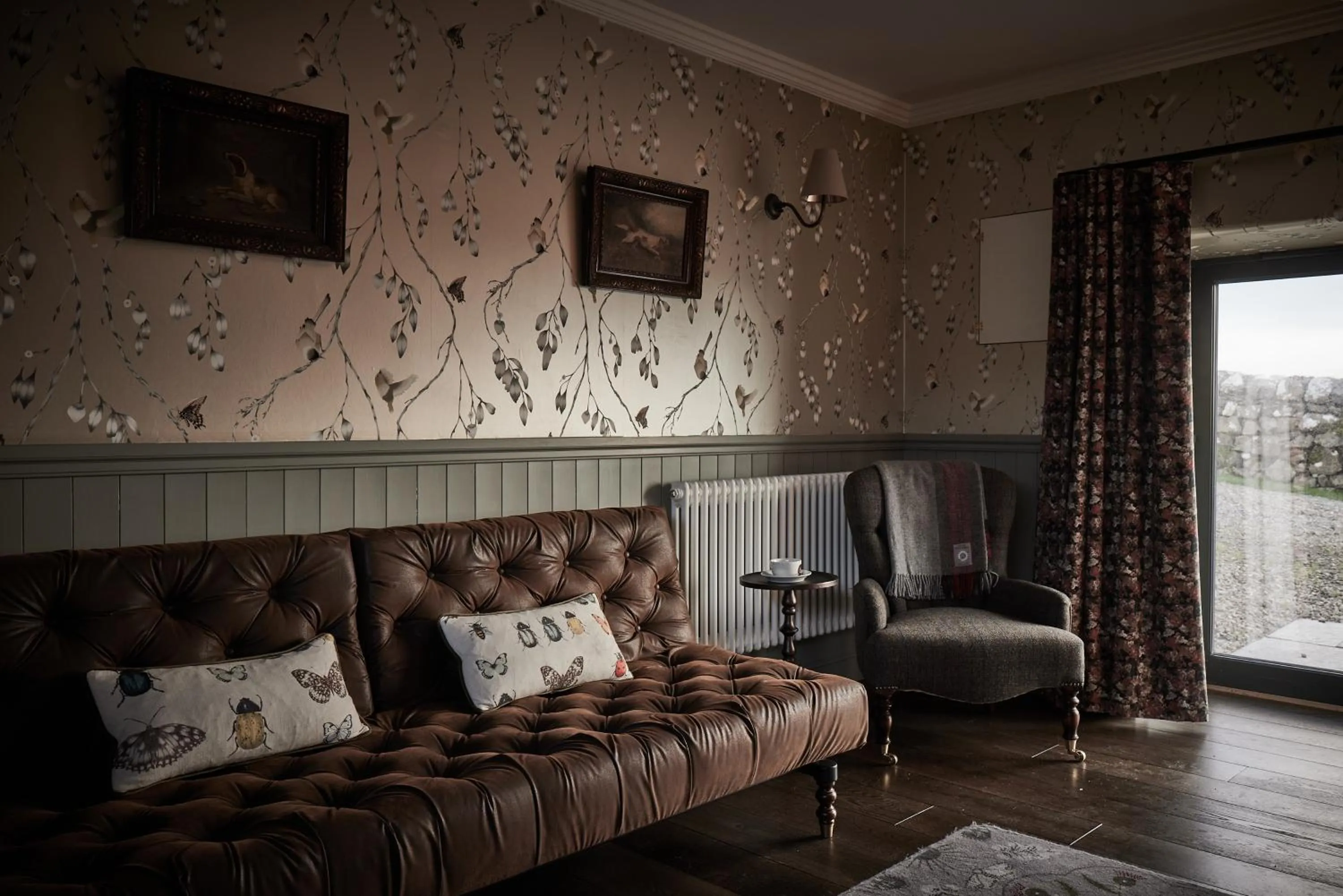 Living room in Monkstadt 1745 Restaurant with Rooms