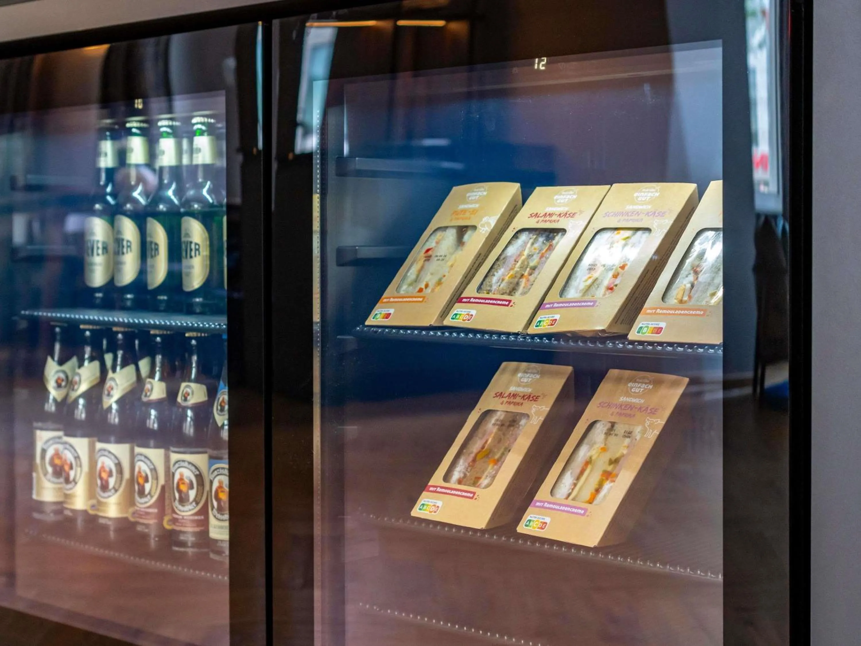 Lounge or bar in Mercure Hotel Luebeck City Center