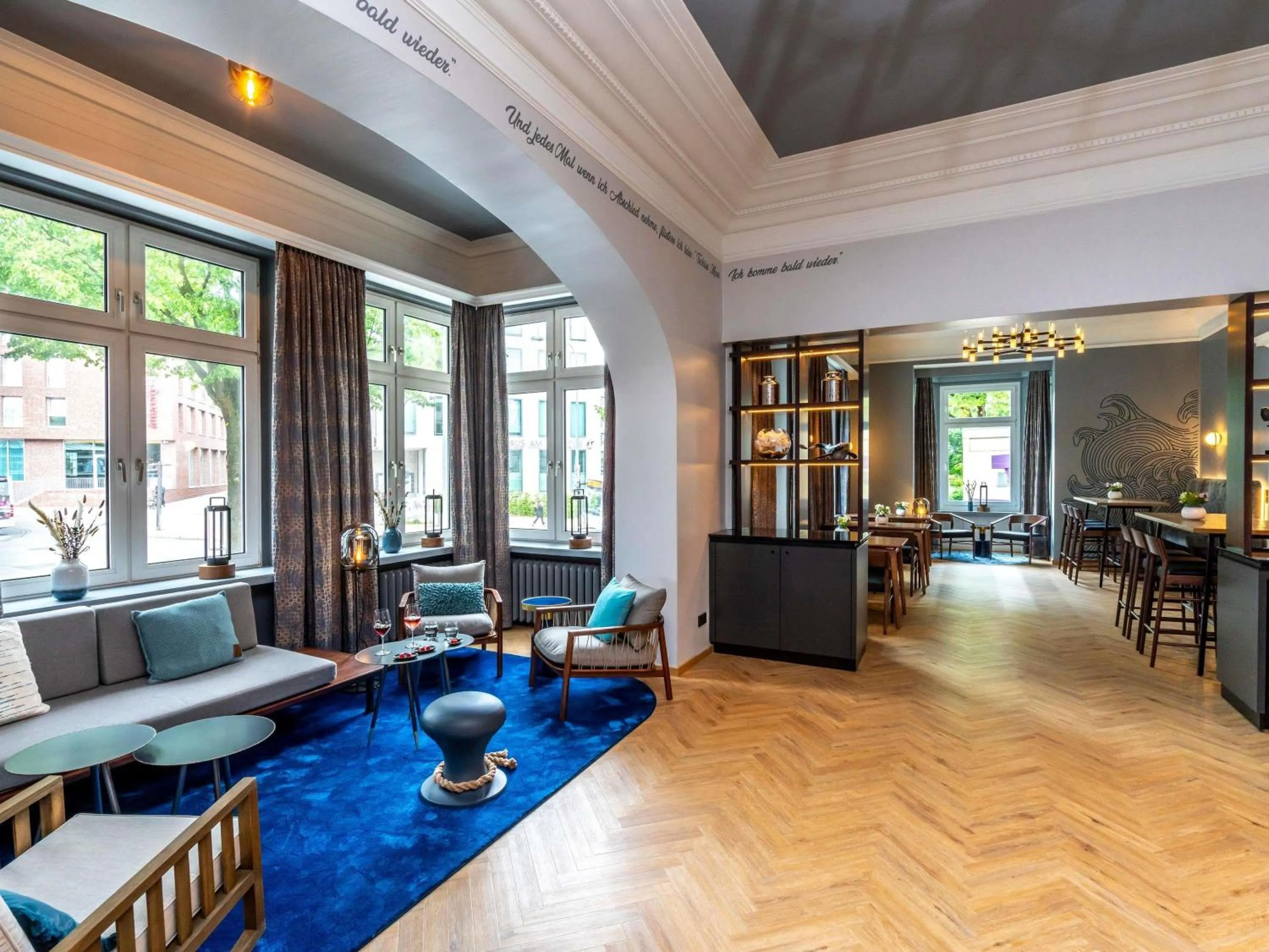 Lounge or bar in Mercure Hotel Luebeck City Center