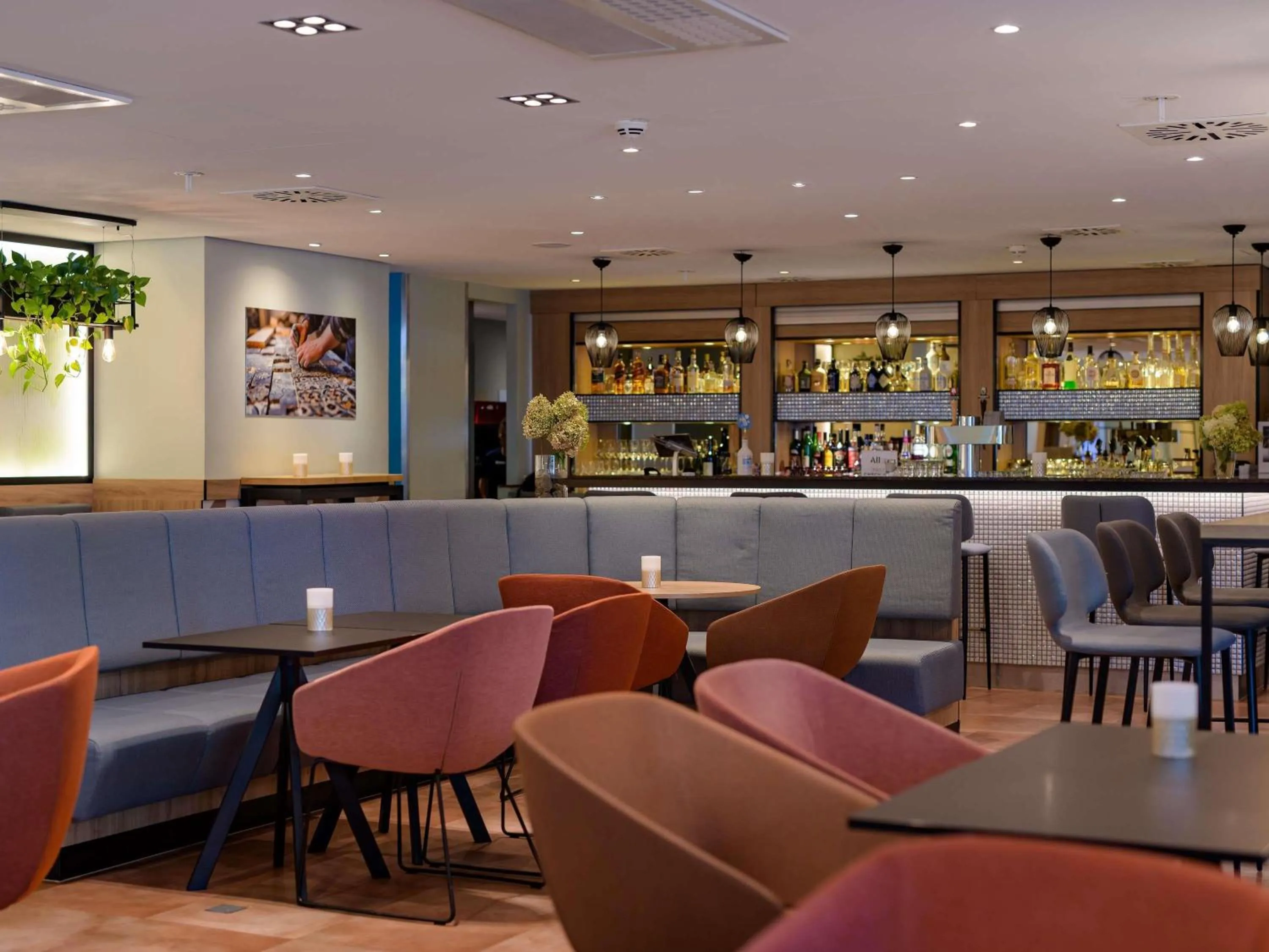 Lounge or bar in Mercure Hotel Köln West