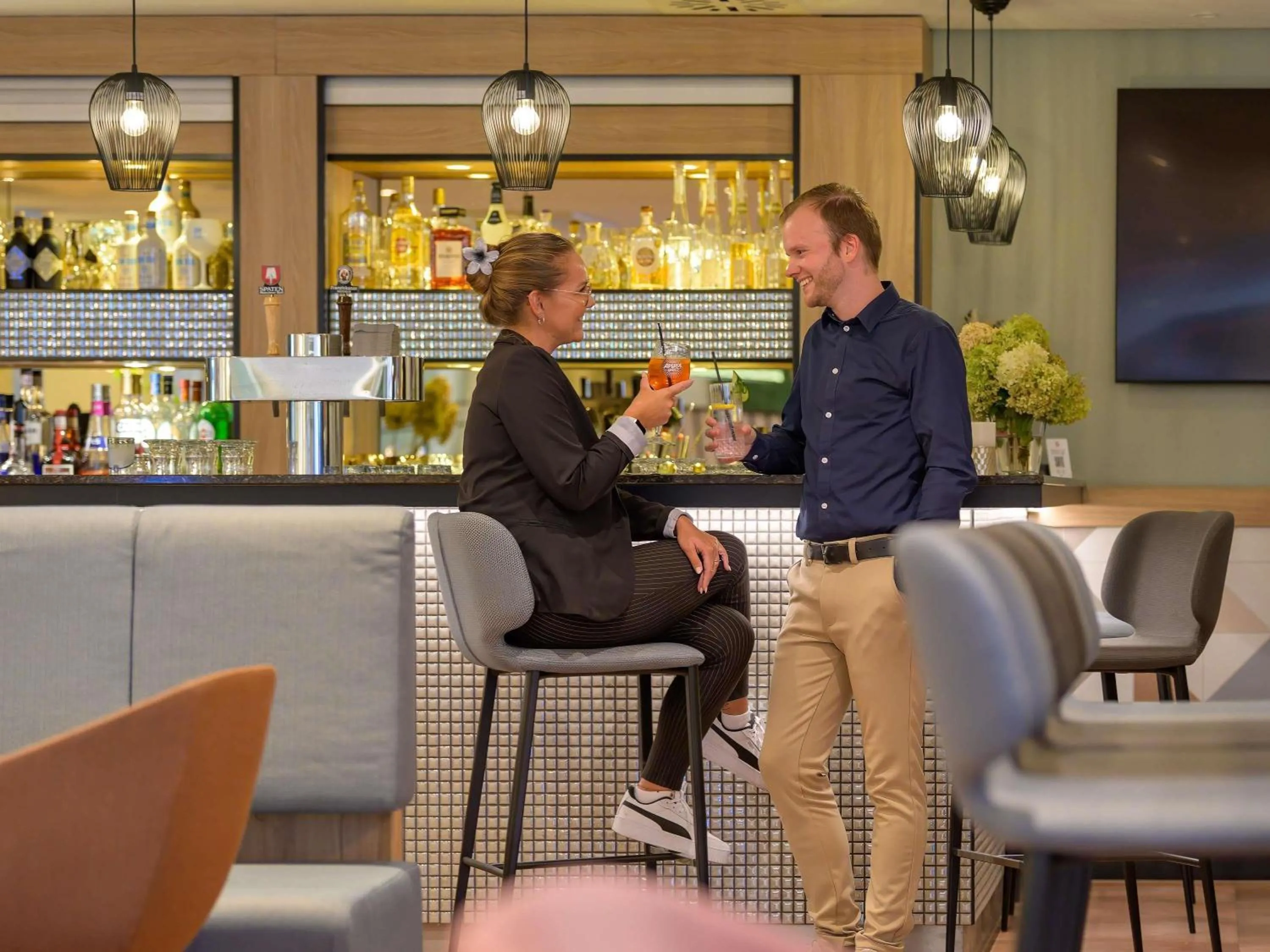 Lounge or bar in Mercure Hotel Köln West