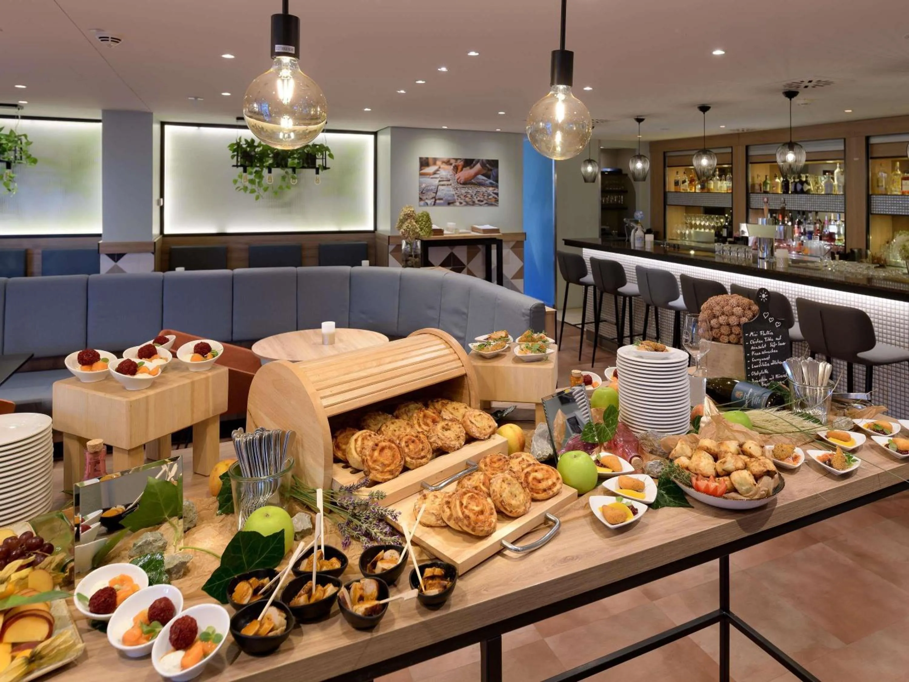 Meeting/conference room in Mercure Hotel Köln West