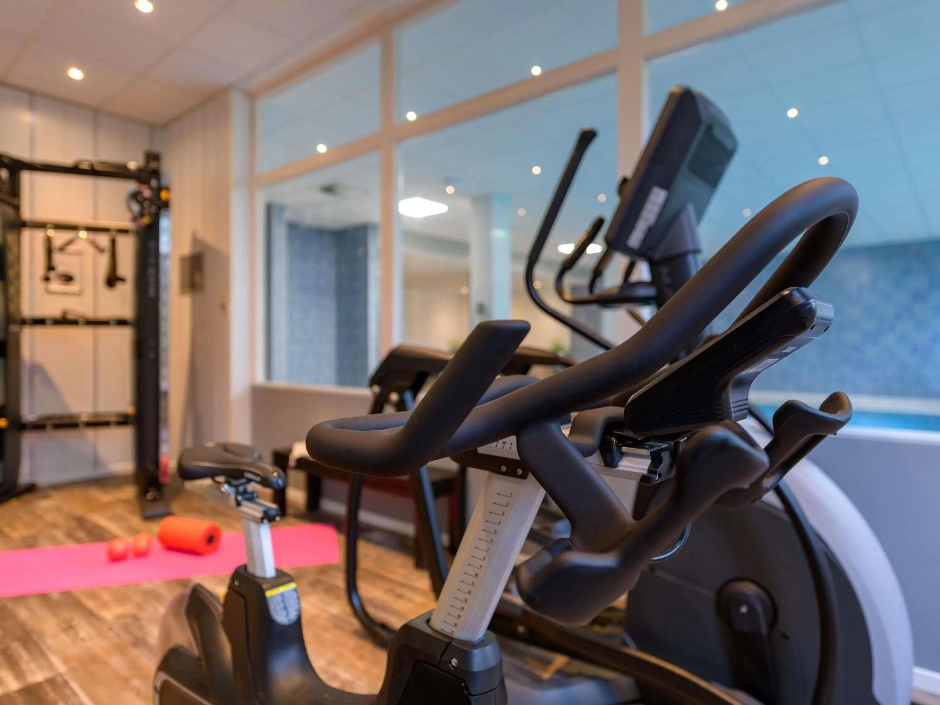 Fitness centre/facilities in Mercure Hotel Köln West