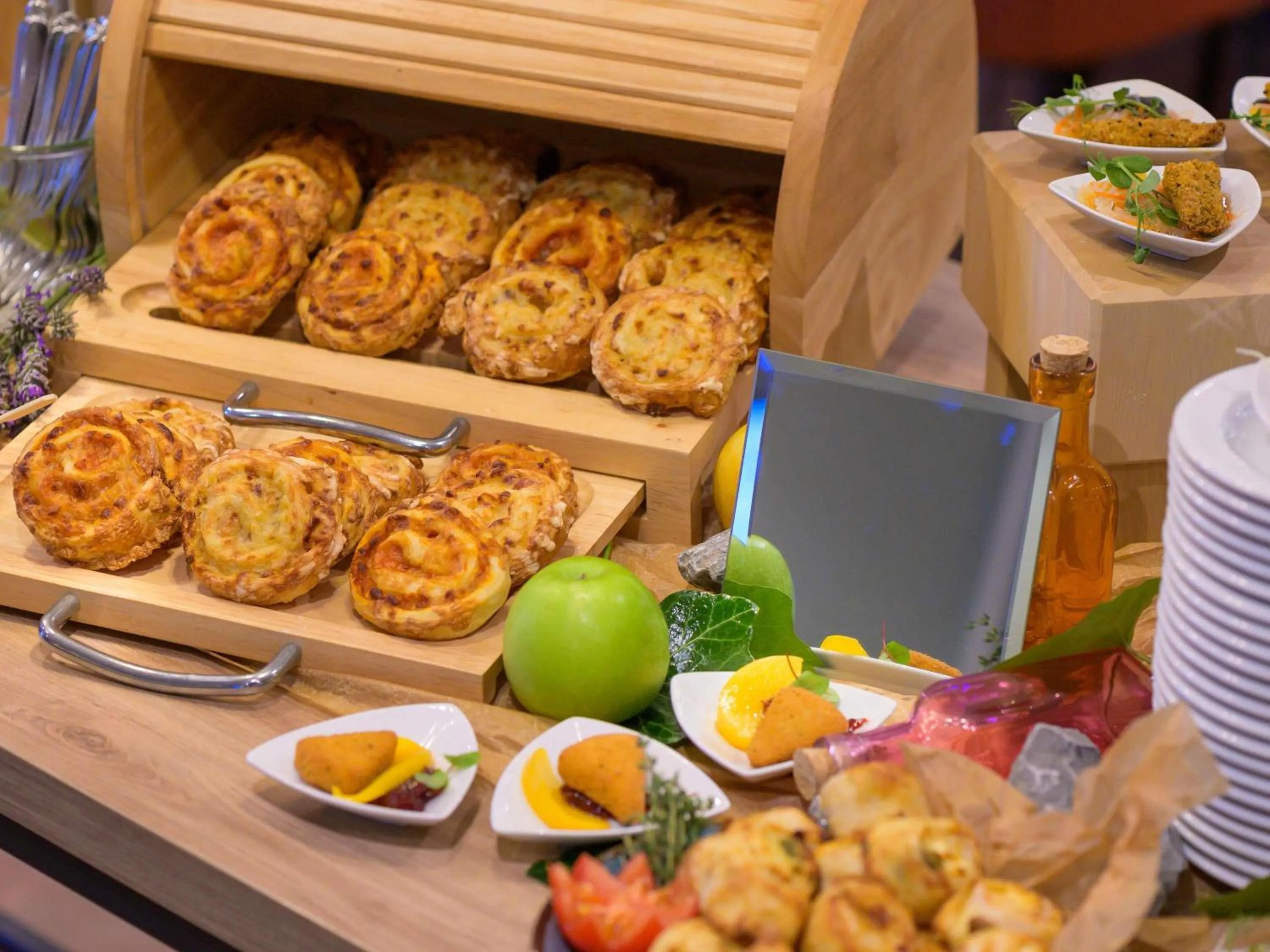 Meeting/conference room in Mercure Hotel Köln West