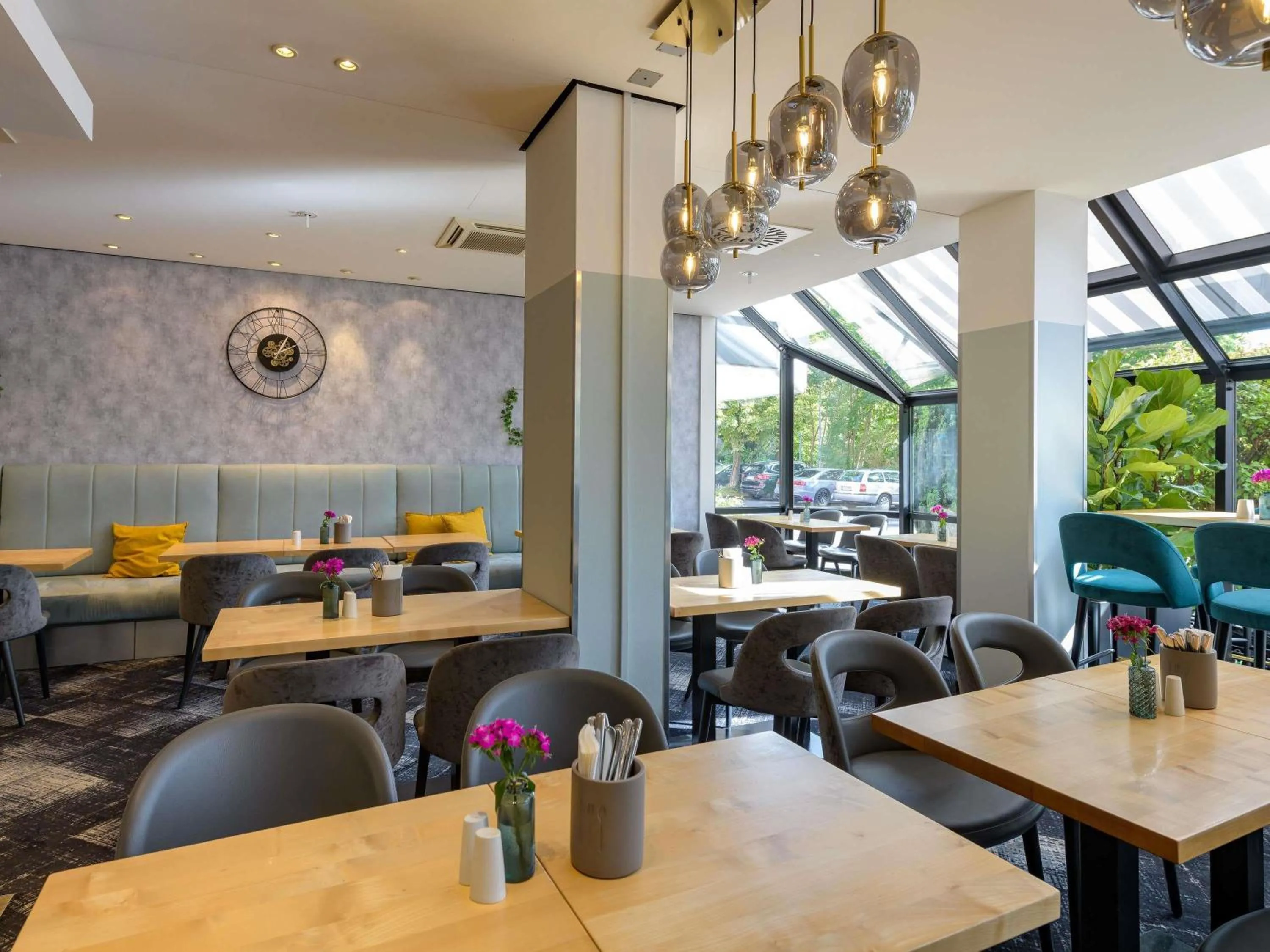 Breakfast in Mercure Hotel Köln West