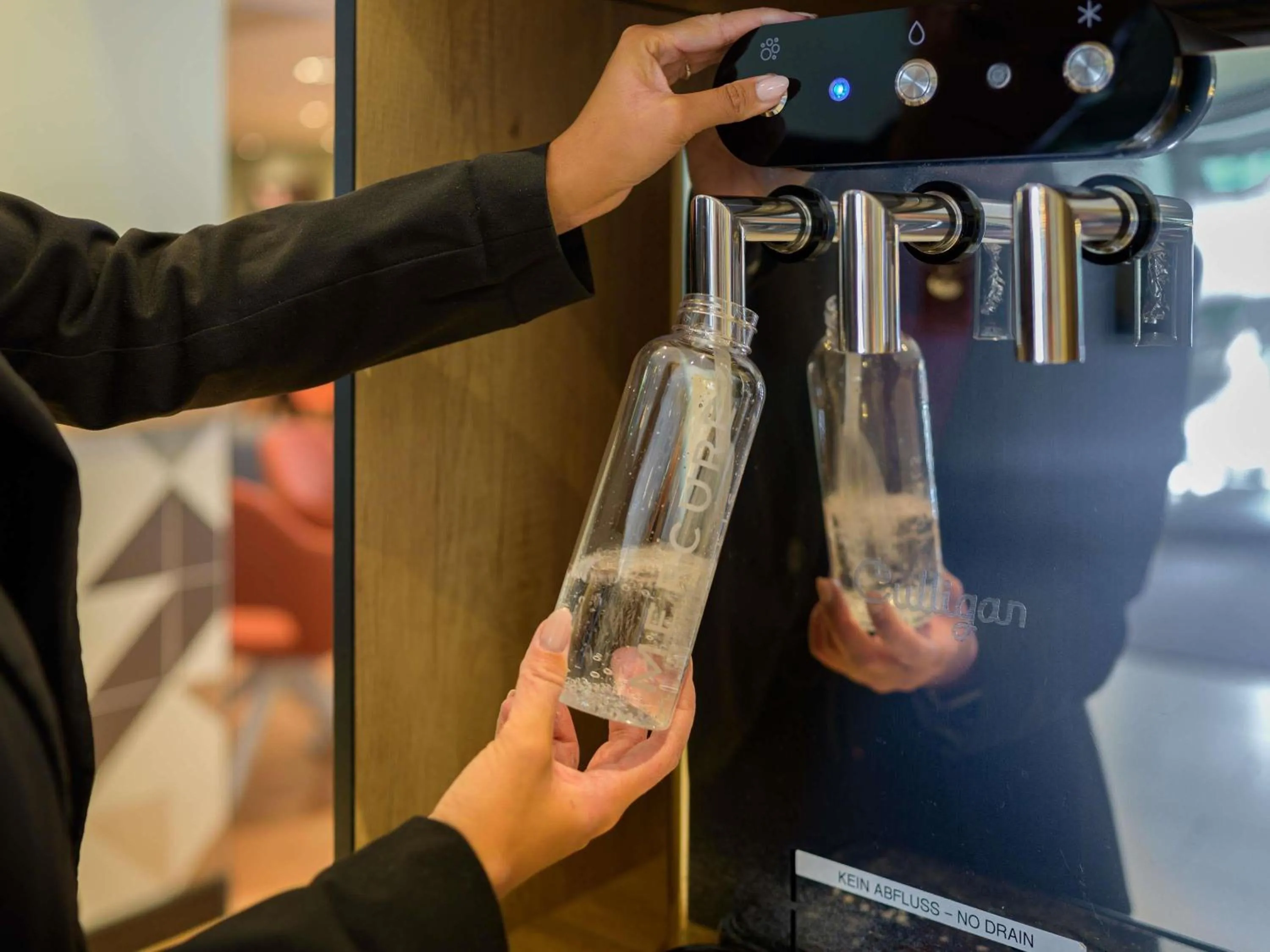 Meeting/conference room in Mercure Hotel Köln West