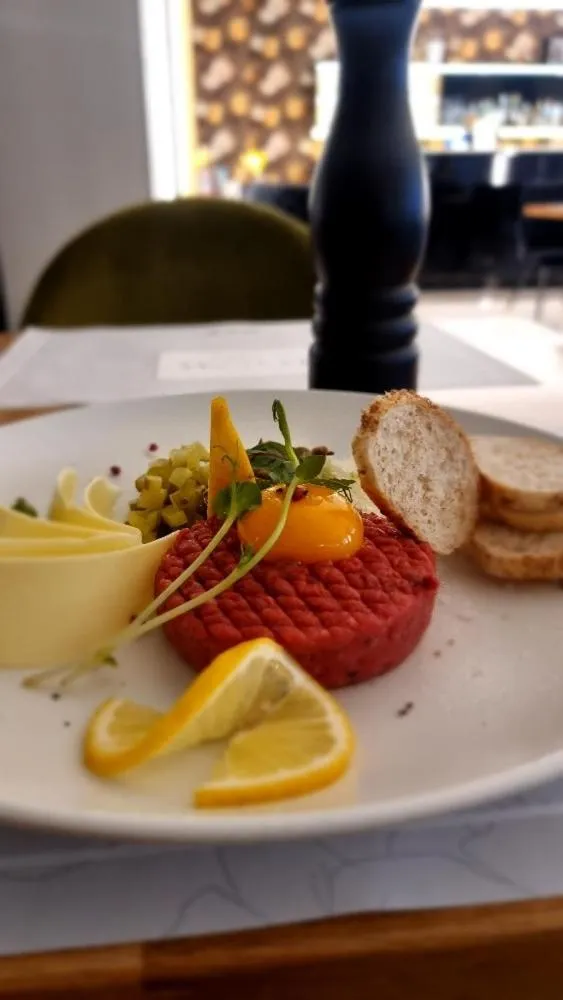 Restaurant/places to eat in Hotel Polonia