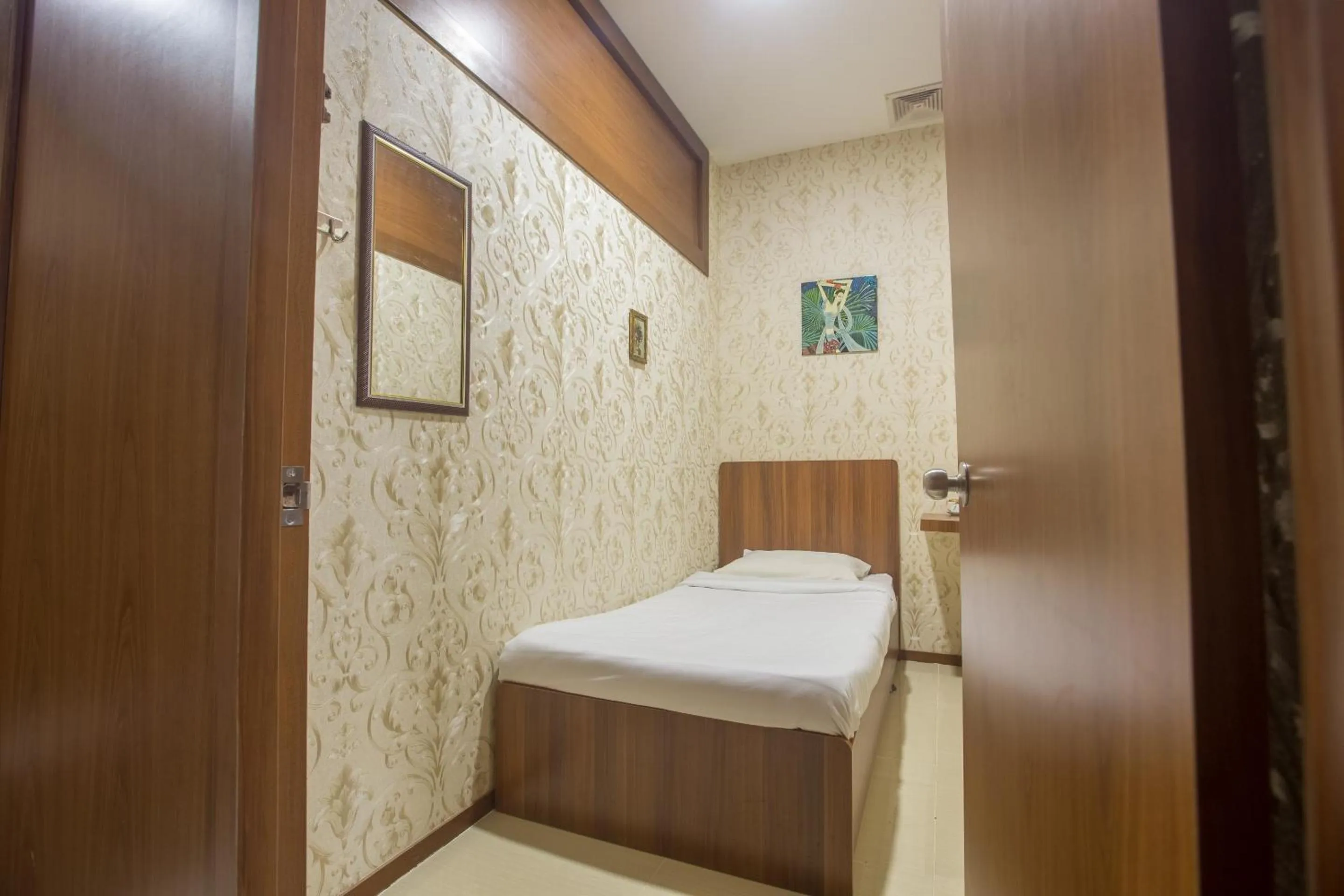 Bedroom, Bed in Hotel O Rebecca's Homes