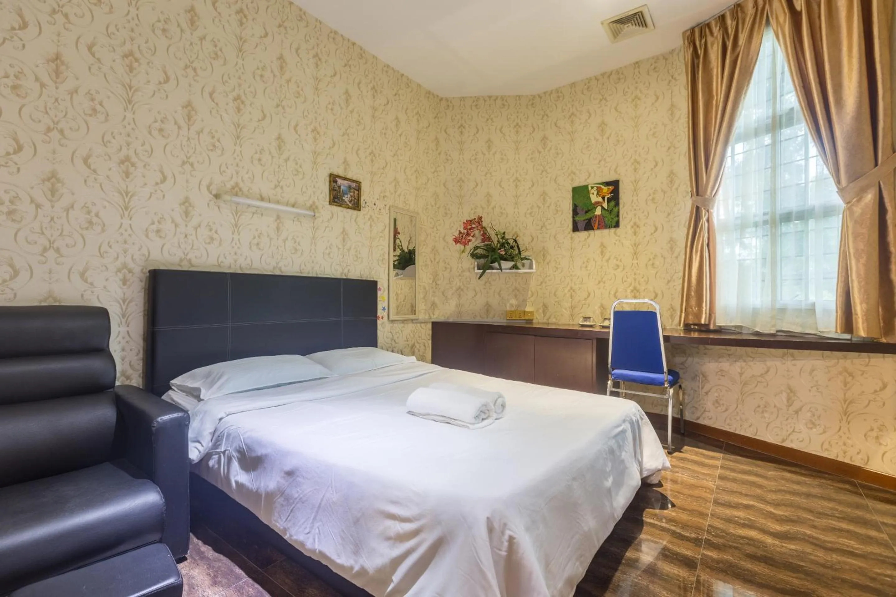 Bedroom, Bed in Hotel O Rebecca's Homes