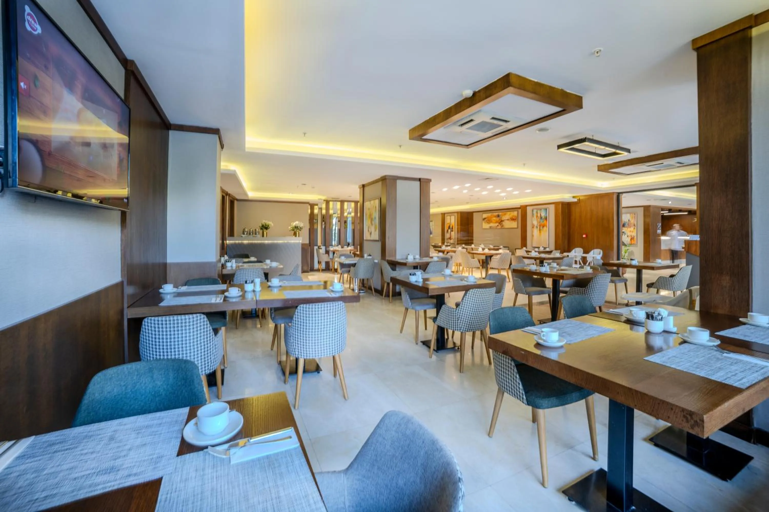 Restaurant/places to eat in Royal Termal Hotel