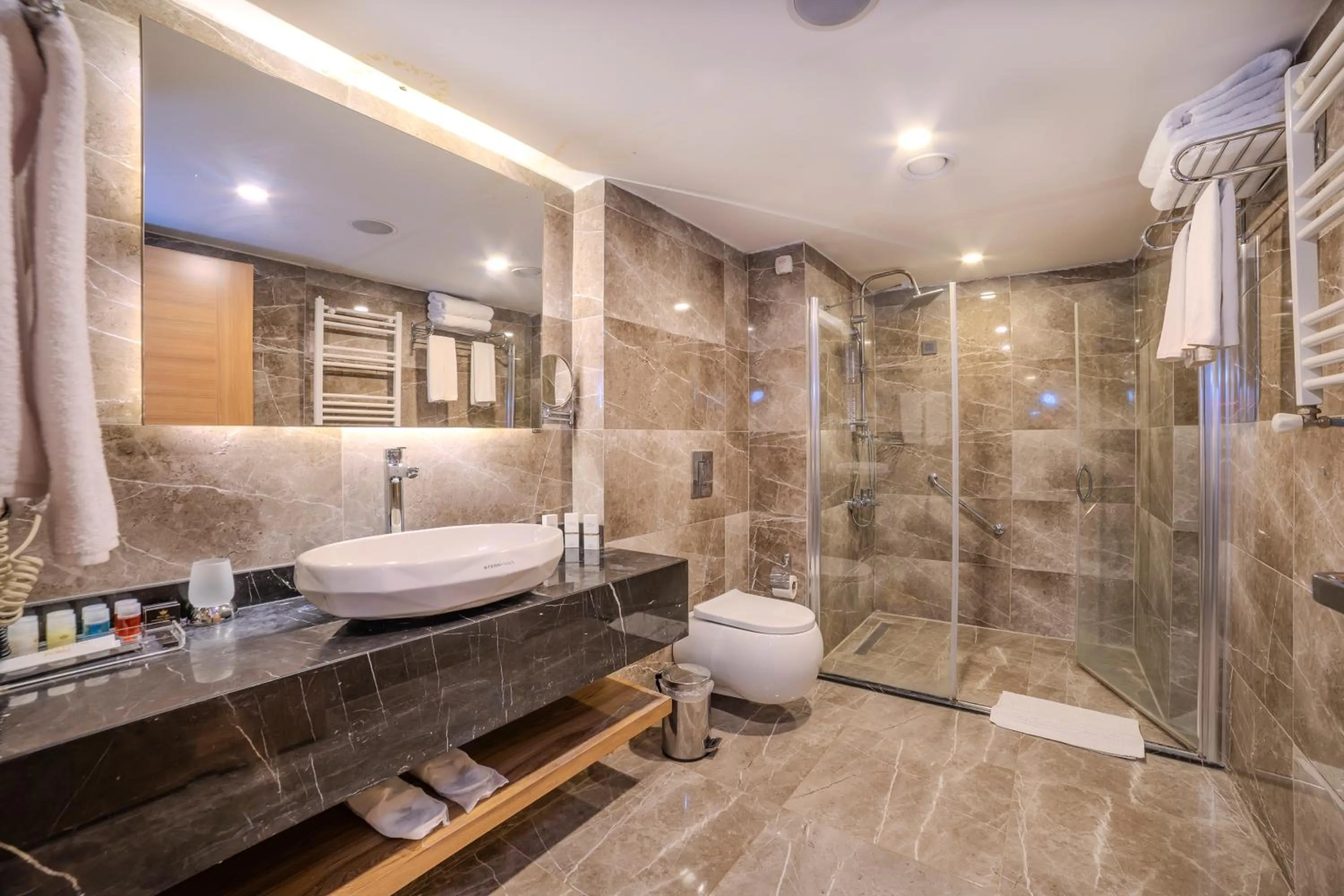 Bathroom in Royal Termal Hotel