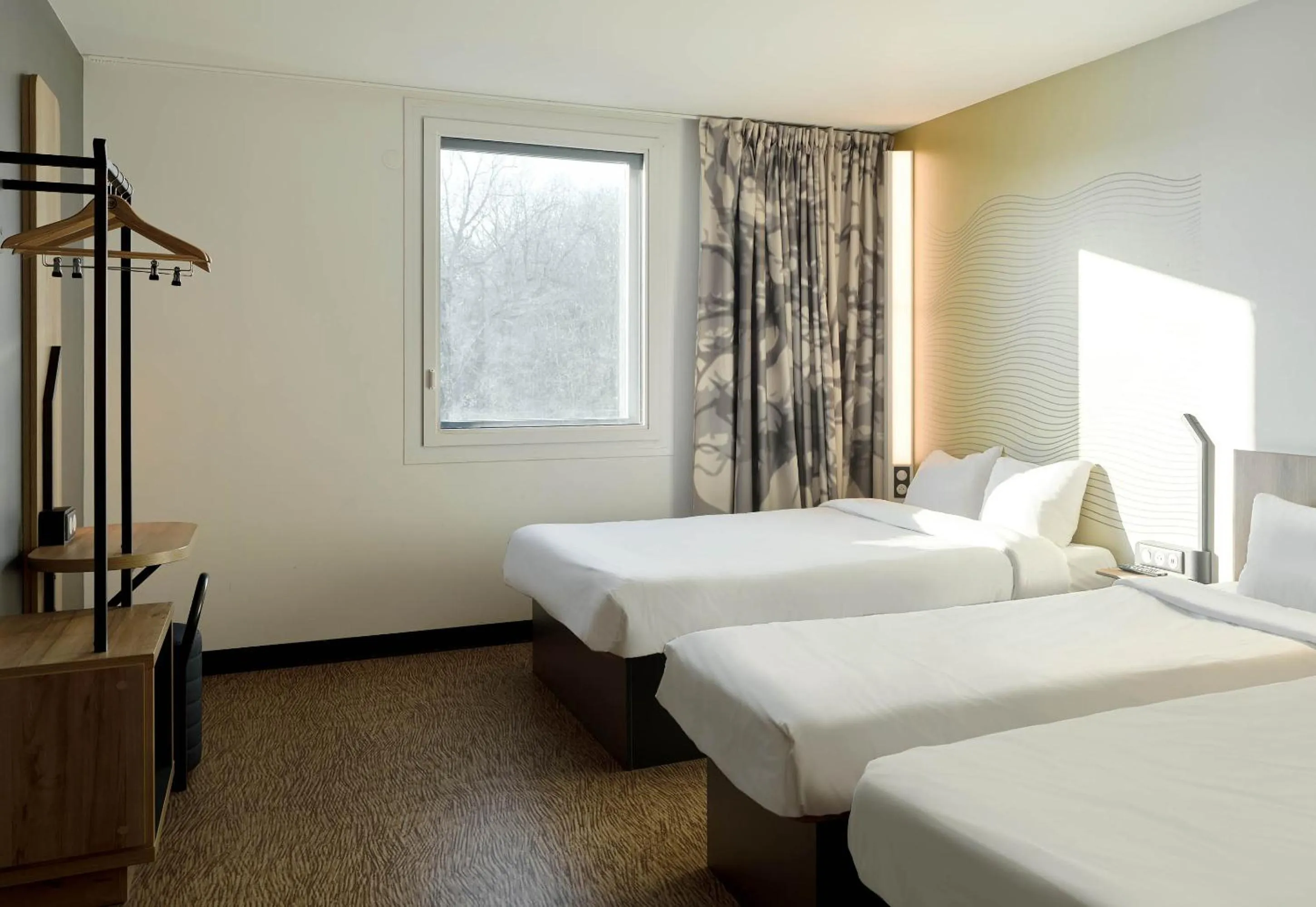 Bedroom, Bed in B&B HOTEL Paris Meudon Vélizy