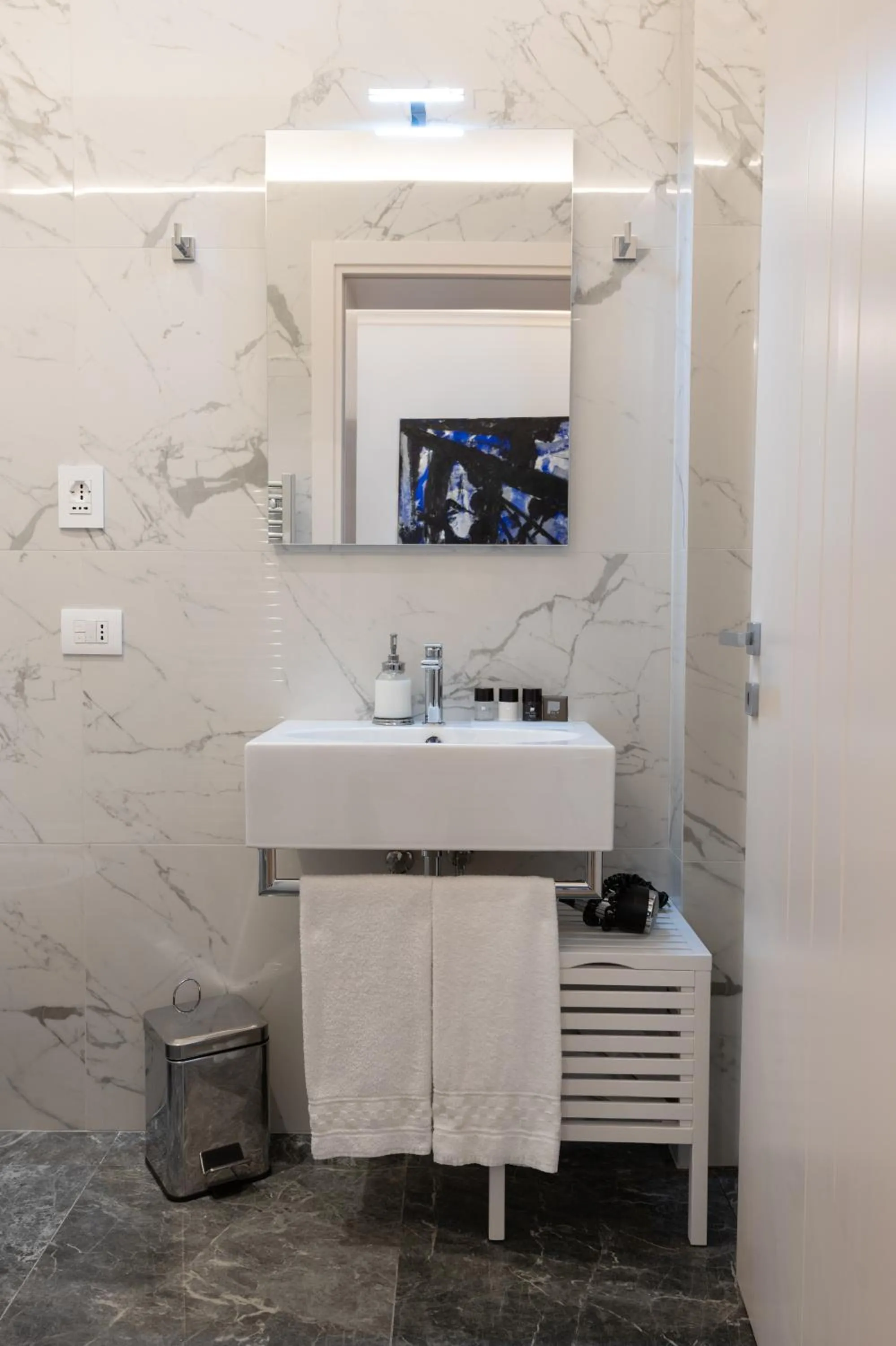 Bathroom in Kairos by Florence Art Apartments