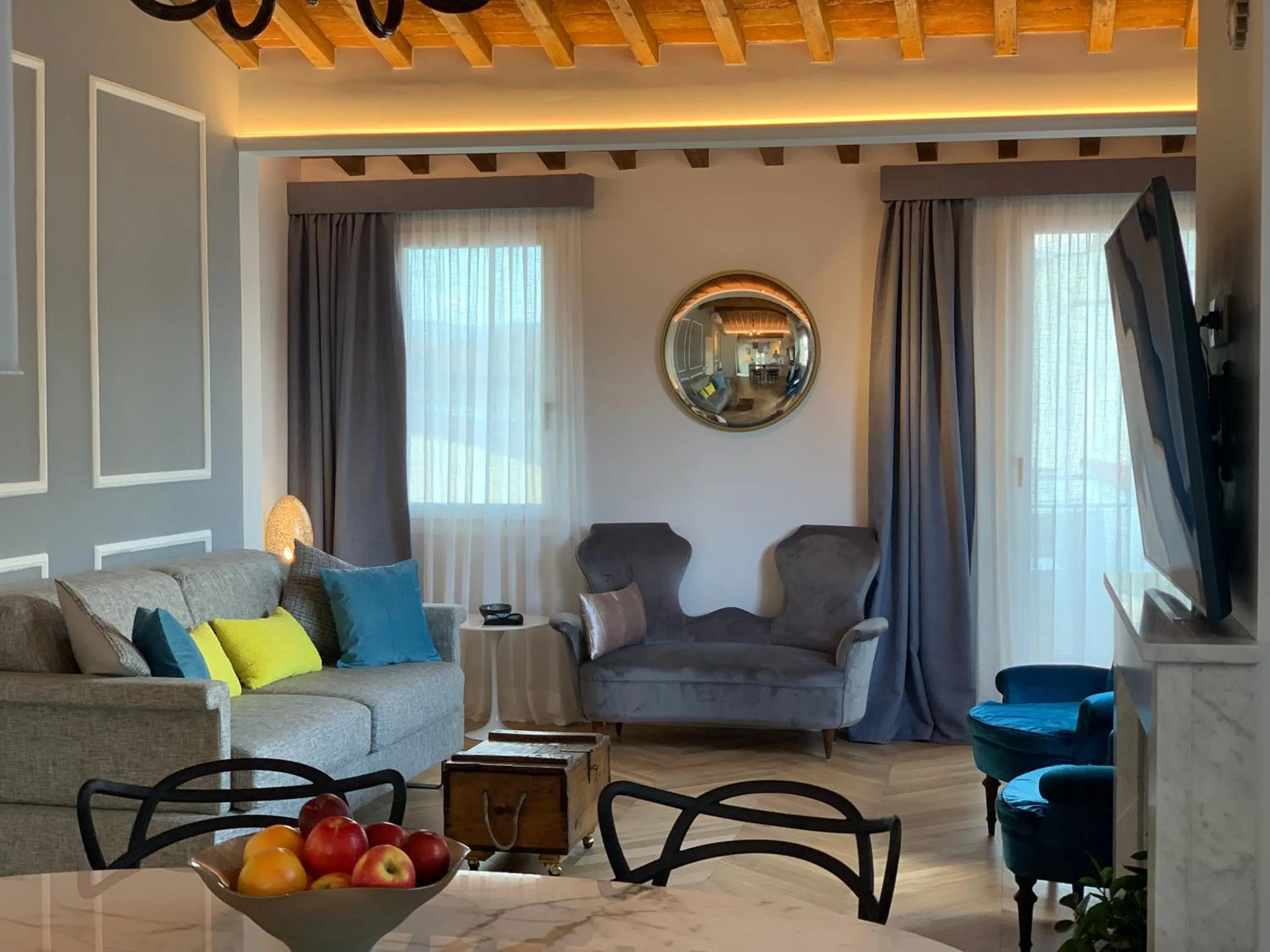 Living room in Kairos by Florence Art Apartments