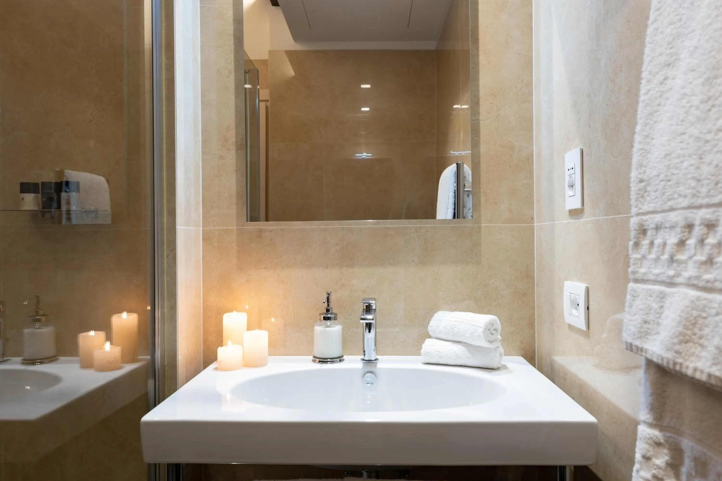 Bathroom in Kairos by Florence Art Apartments