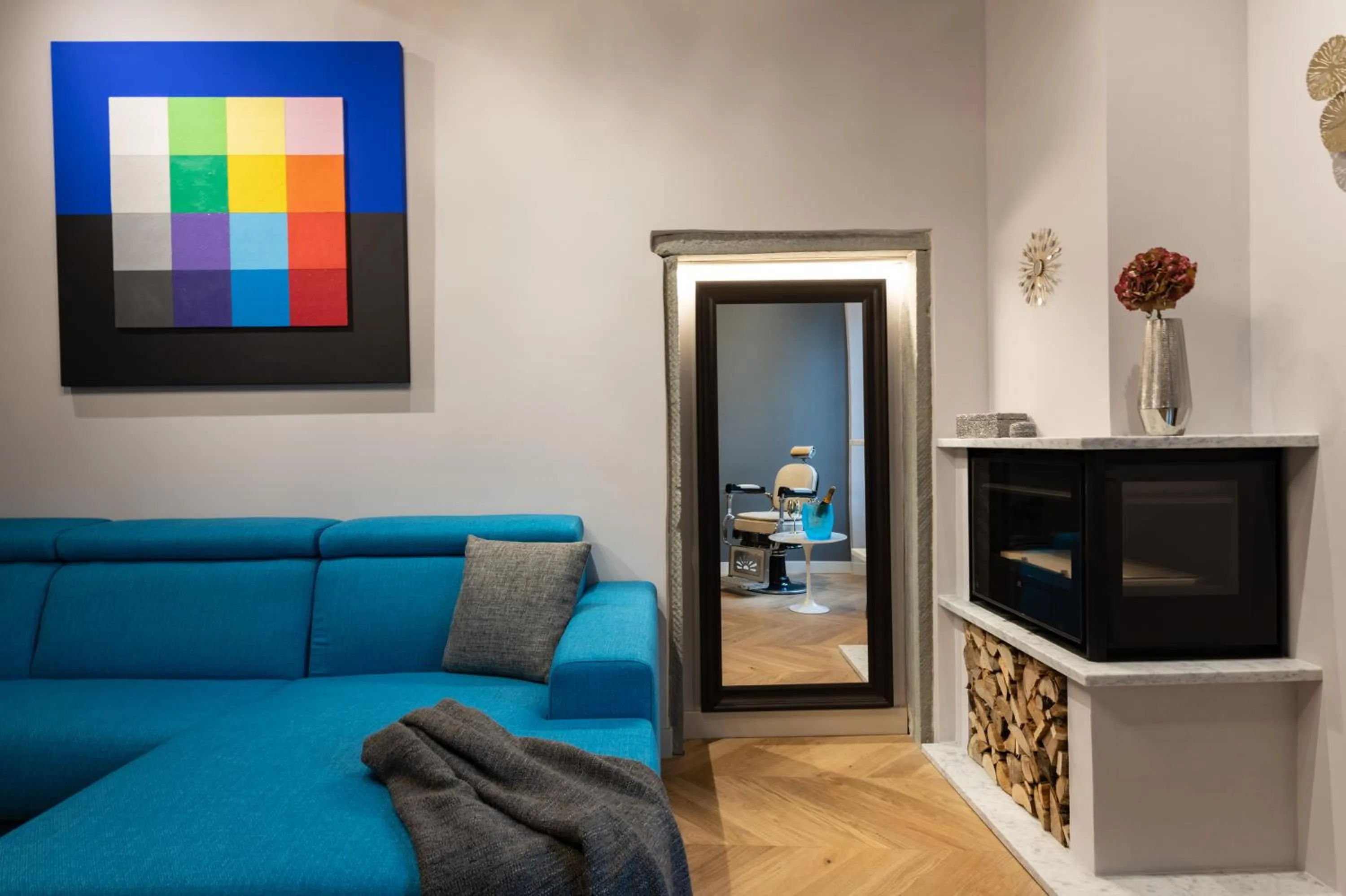 Living room in Kairos by Florence Art Apartments