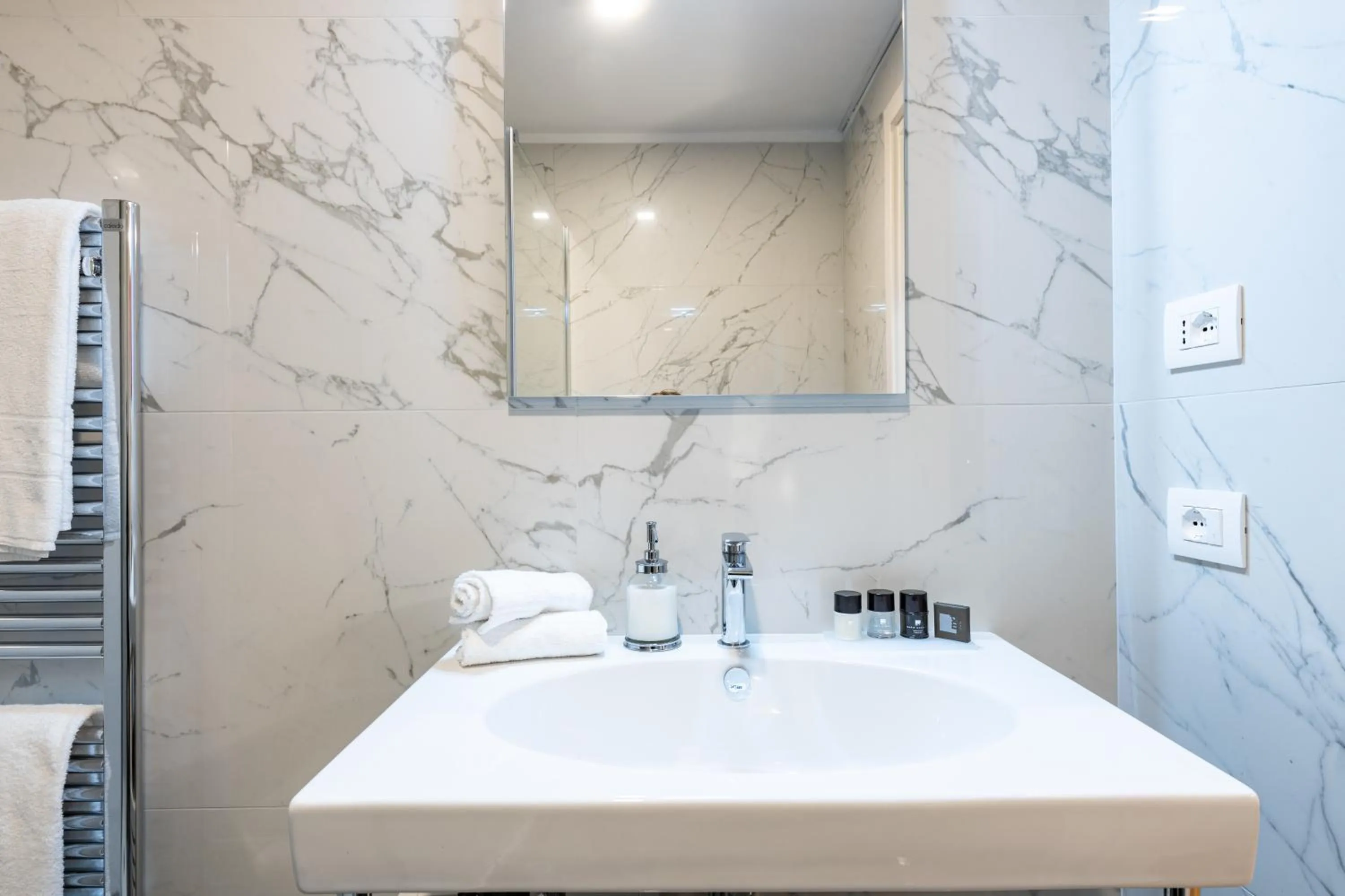 Bathroom in Kairos by Florence Art Apartments