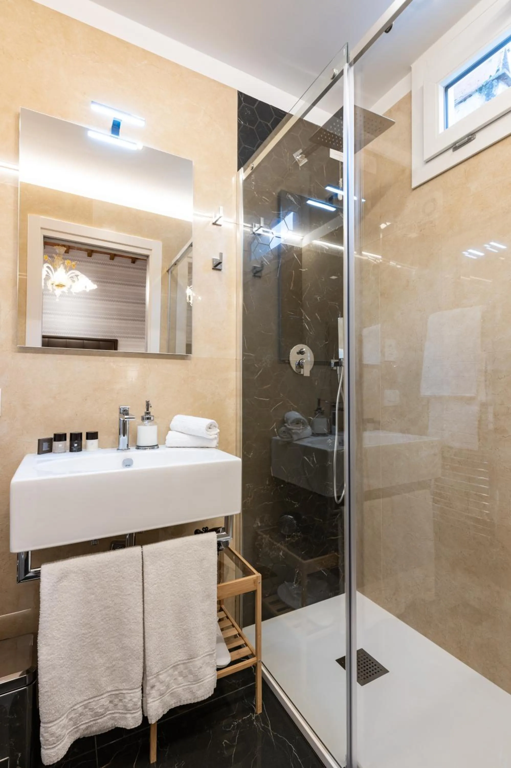 Shower in Kairos by Florence Art Apartments