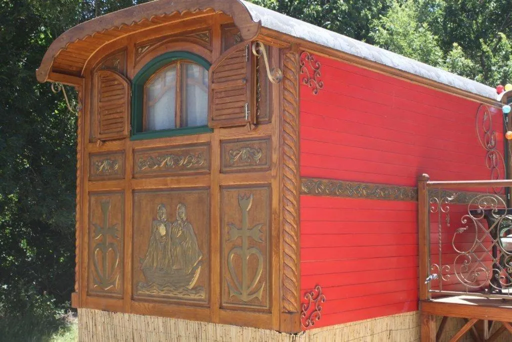 La roulotte "Les Saintes"