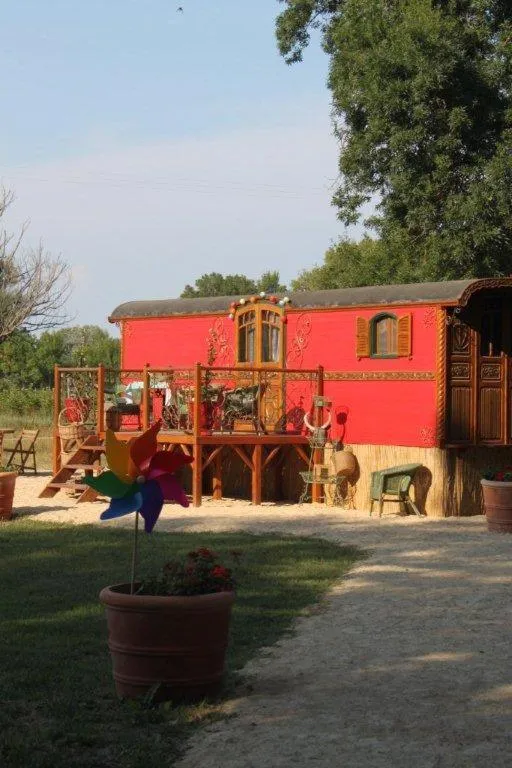 La roulotte "Les Saintes"